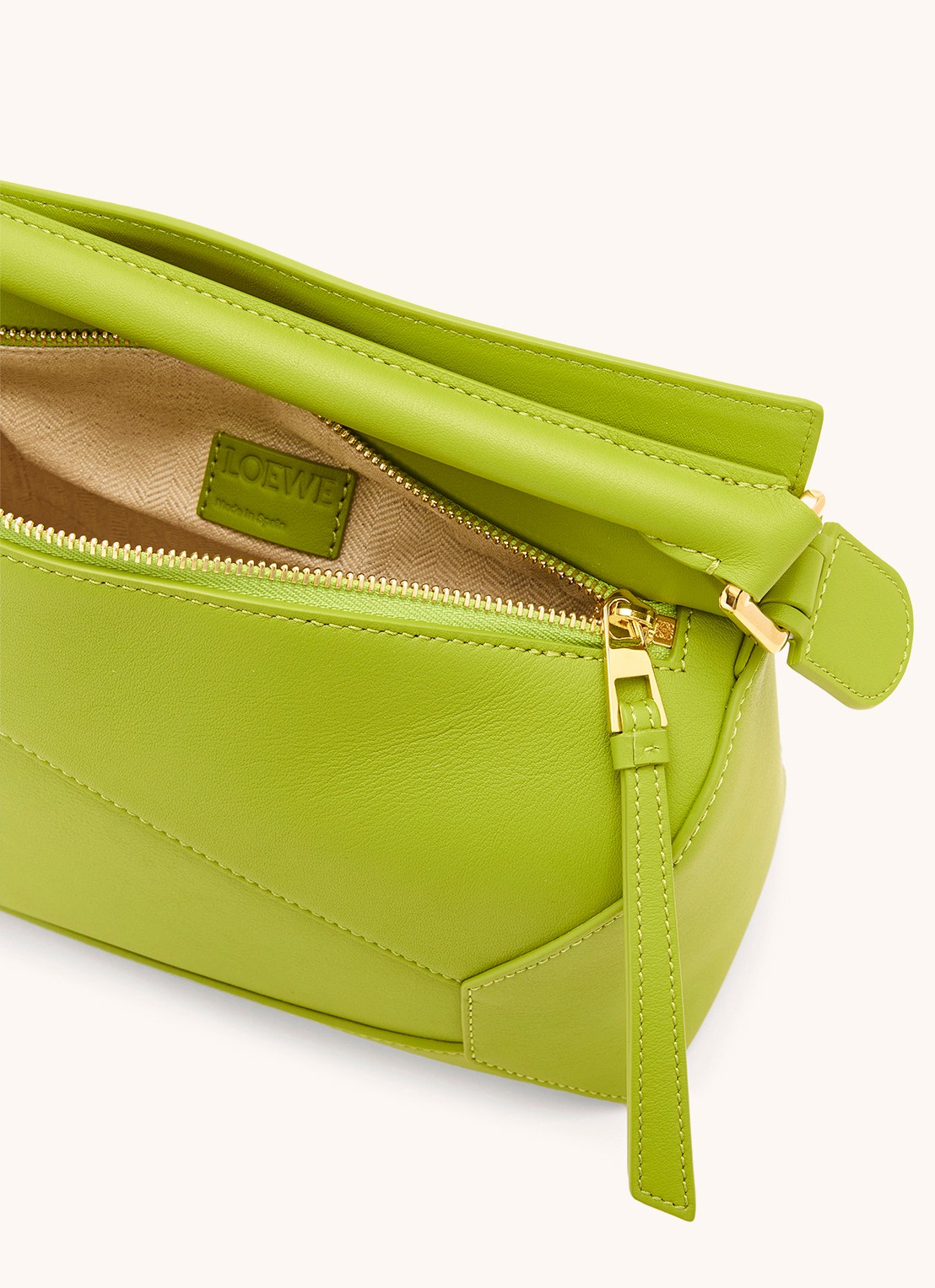 LOEWE Puzzle Edge Small handtas van kalfsleer - detail 6 lime