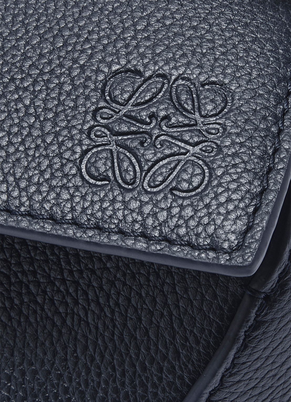 LOEWE Puzzle Edge Small handtas van kalfsleer - detail 5 donkerblauw