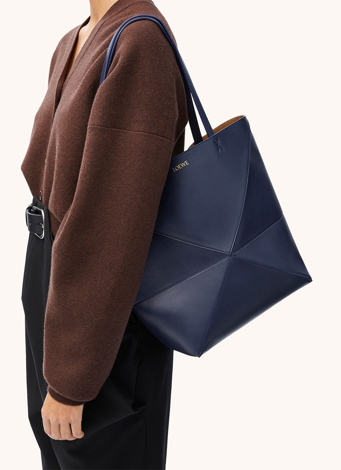 LOEWE Puzzle Fold Medium shopper van kalfsleer - voorkant 8 donkerblauw