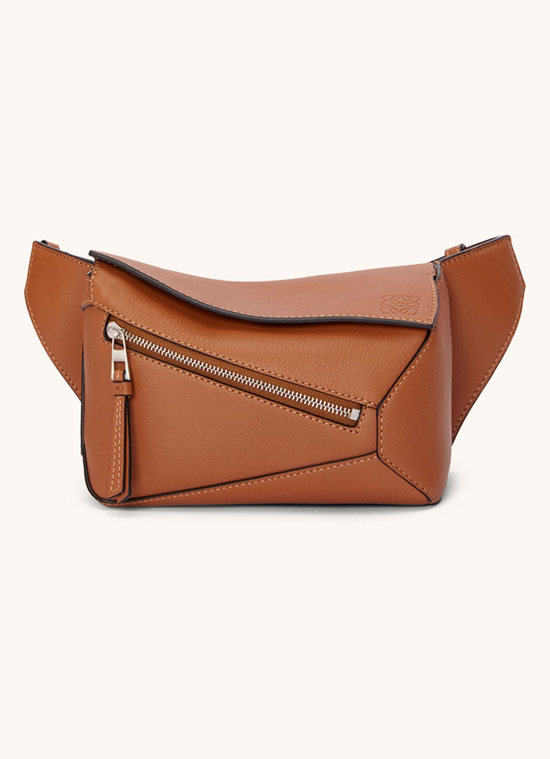 LOEWE Puzzle Mini crossbodytas van kalfsleer - voorkant camel