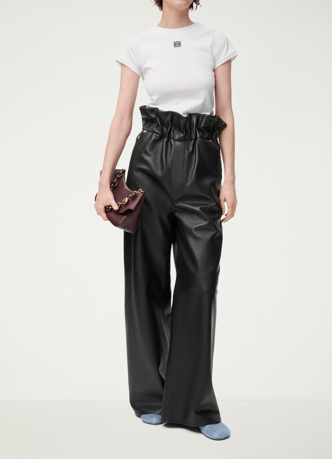LOEWE T-shirt met logoborduring - voorkant 3 wit