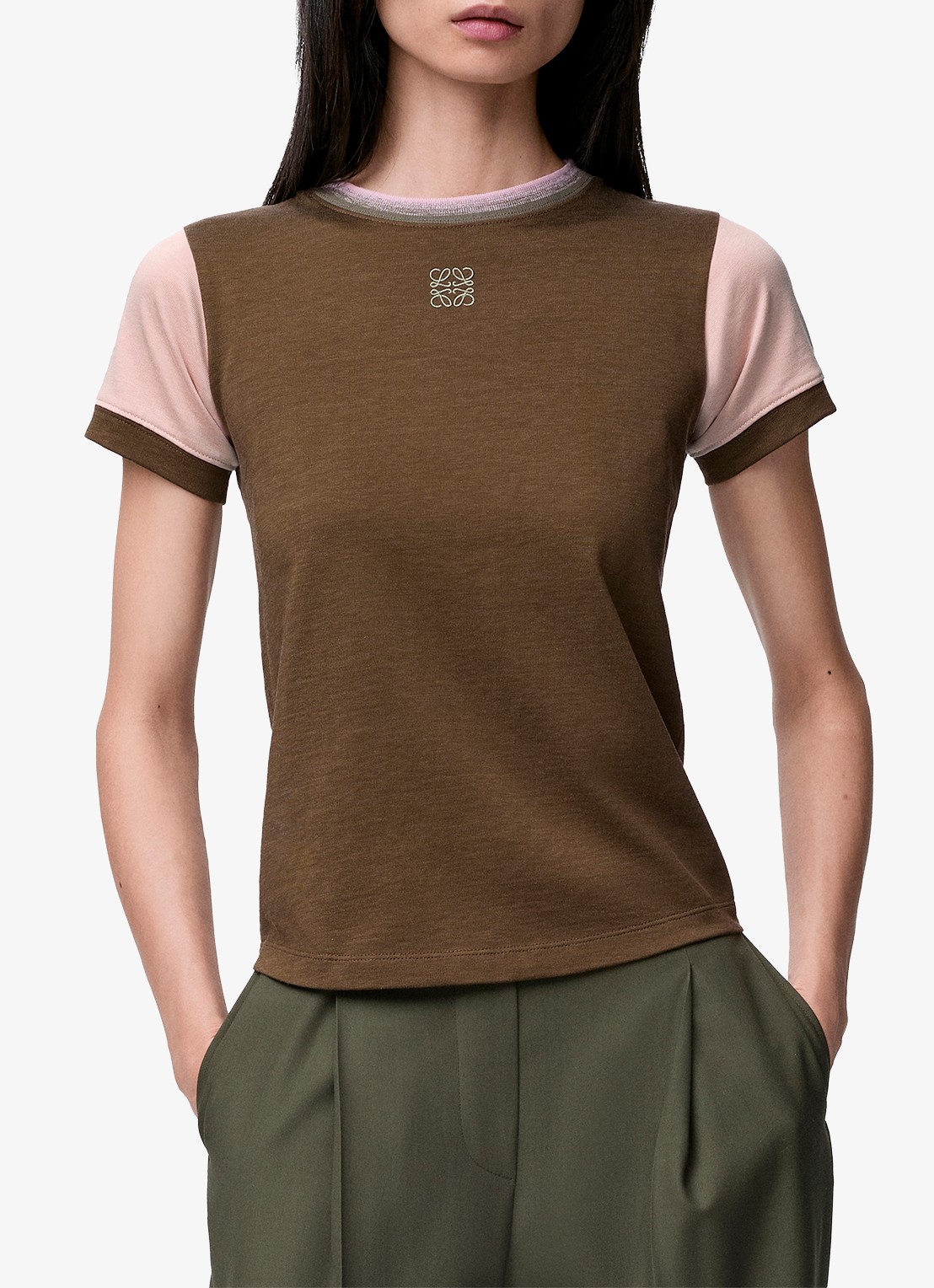 LOEWE T-shirt met logoborduring - detail khaki