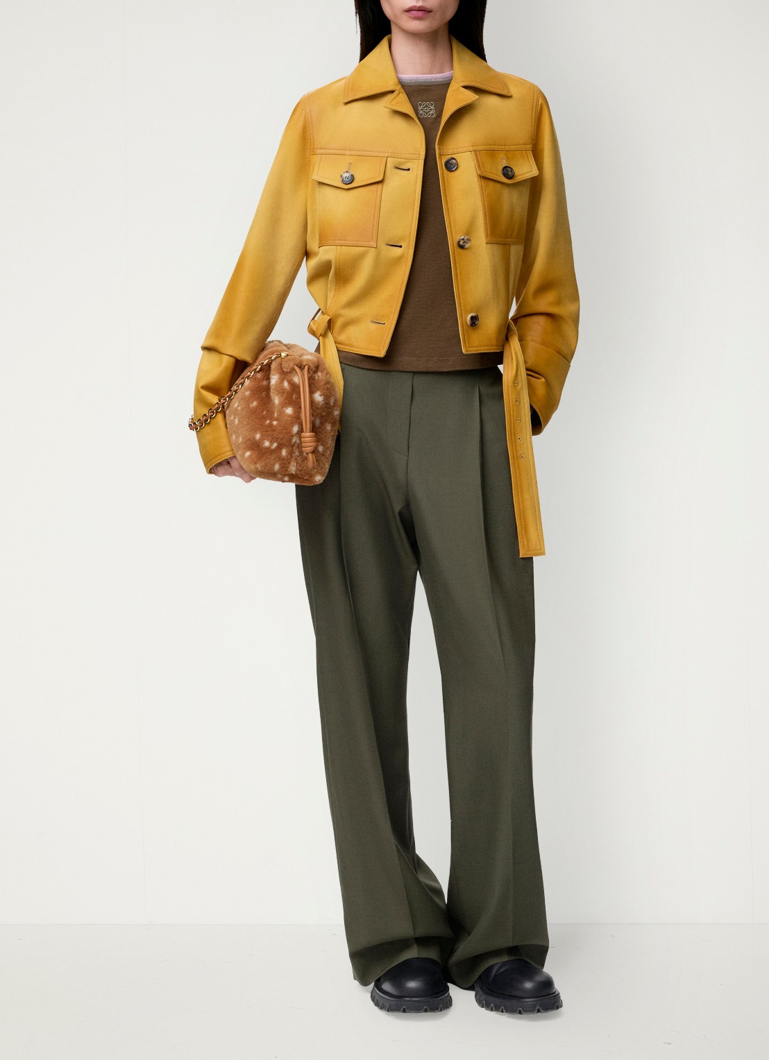 LOEWE T-shirt met logoborduring - voorkant 4 khaki