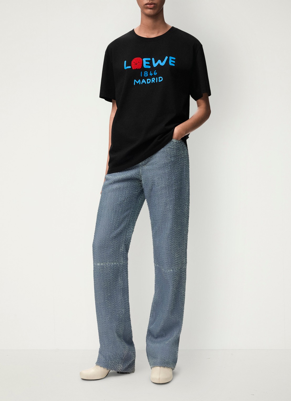 LOEWE T-shirt met logoprint - detail 3 zwart