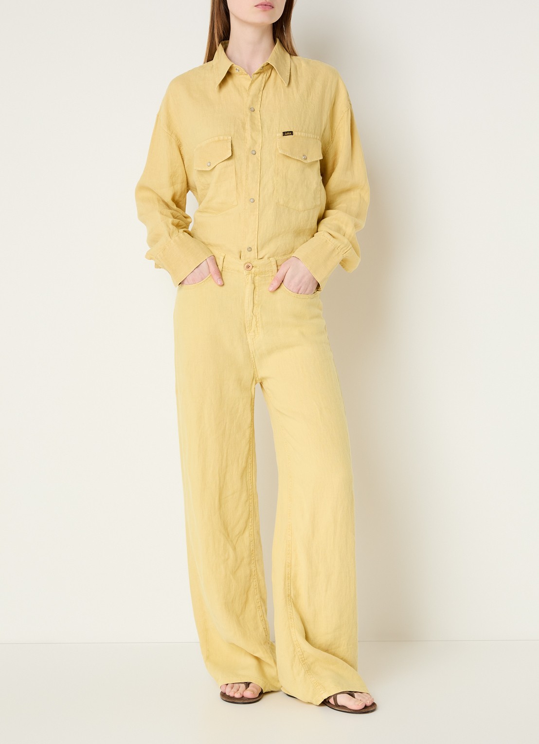 Lois High waist loose fit chino van linnen - voorkant 4 geel