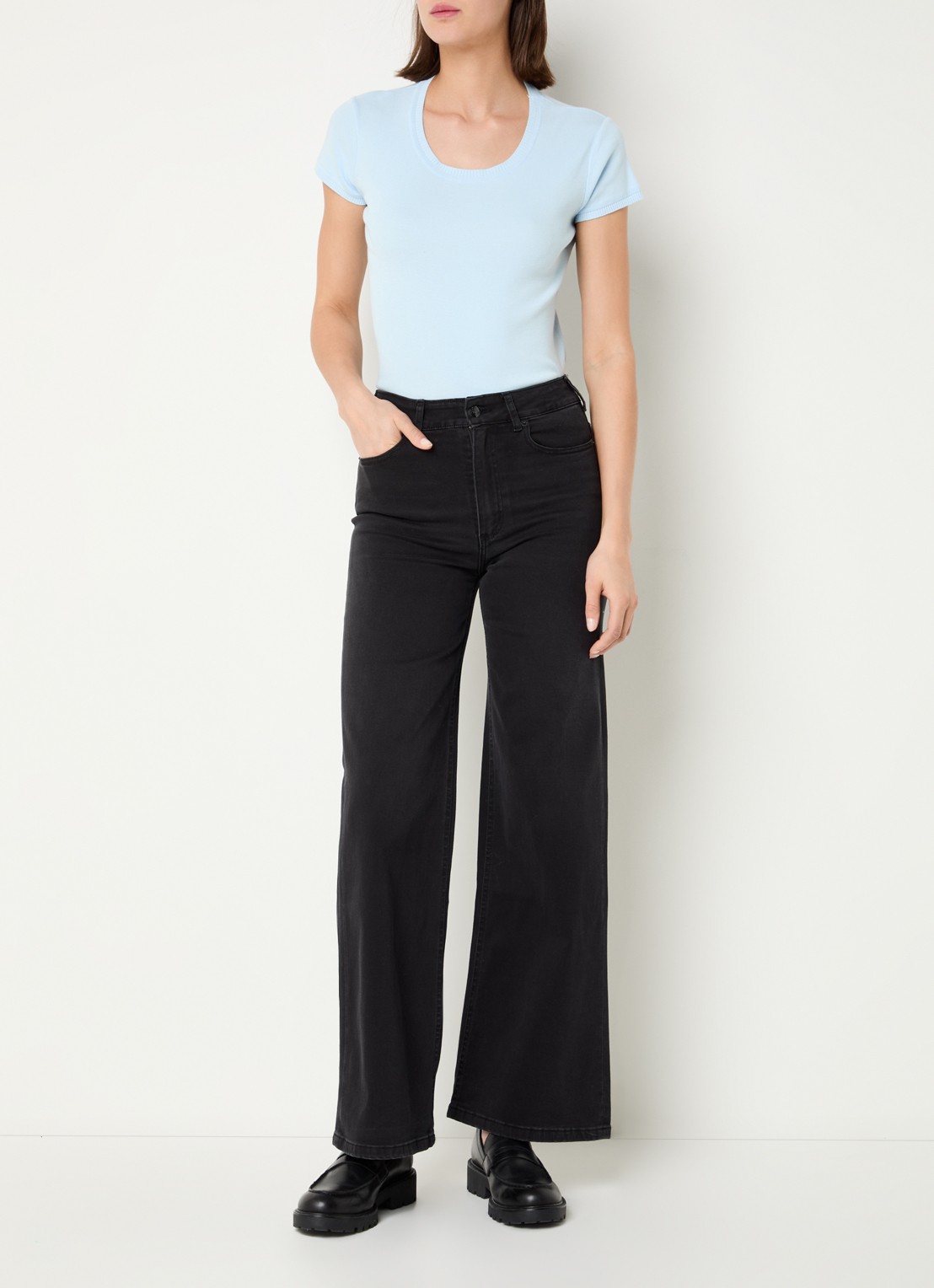 Lois Hypersoft high waist flared jeans met steekzakken - voorkant 2 zwart