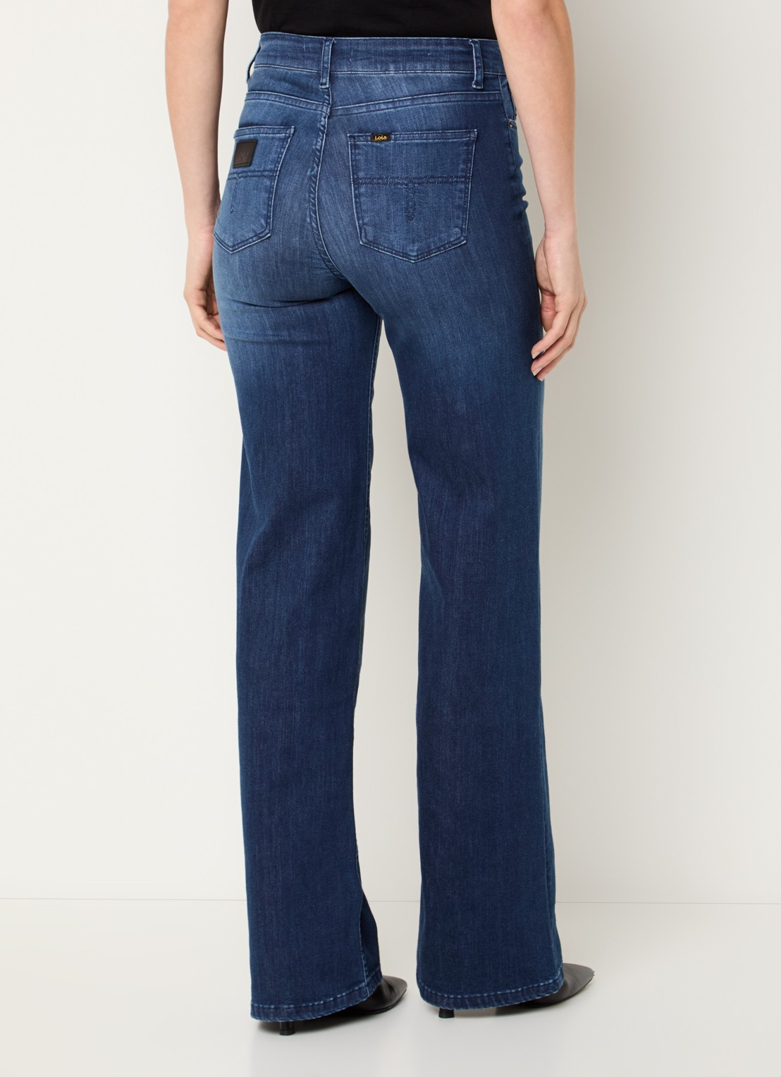 Lois Hypersoft high waist flared jeans met steekzakken - achterkant middenblauw
