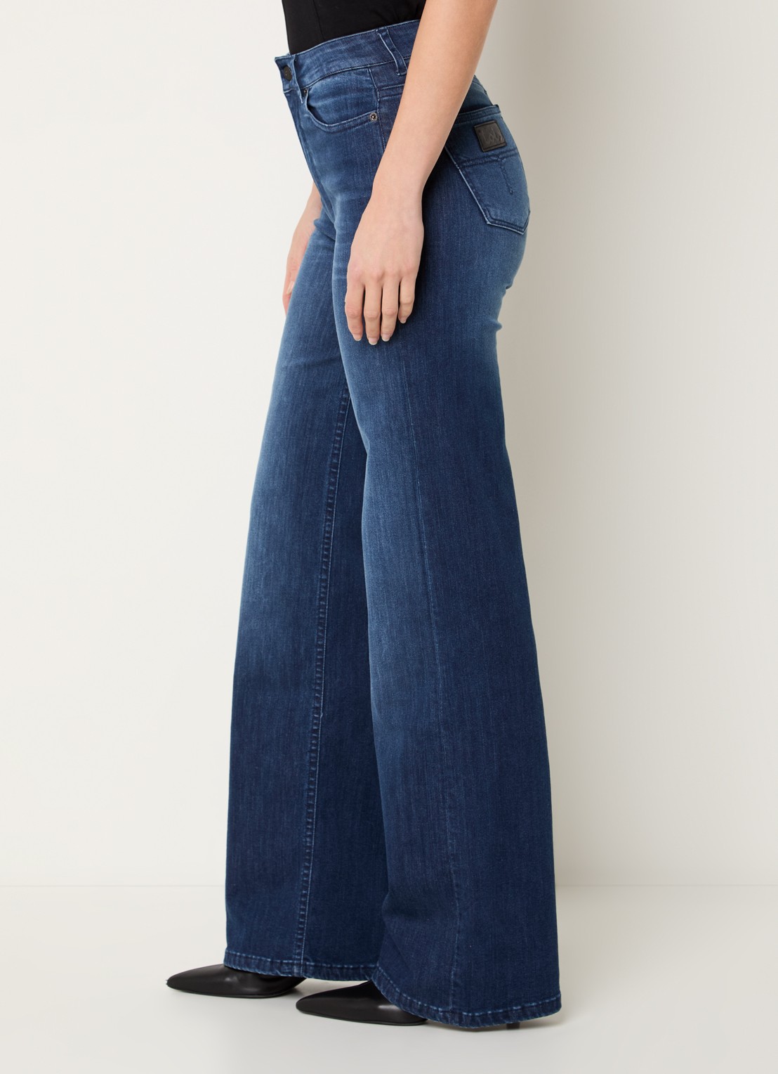 Lois Hypersoft high waist flared jeans met steekzakken - detail 3 middenblauw