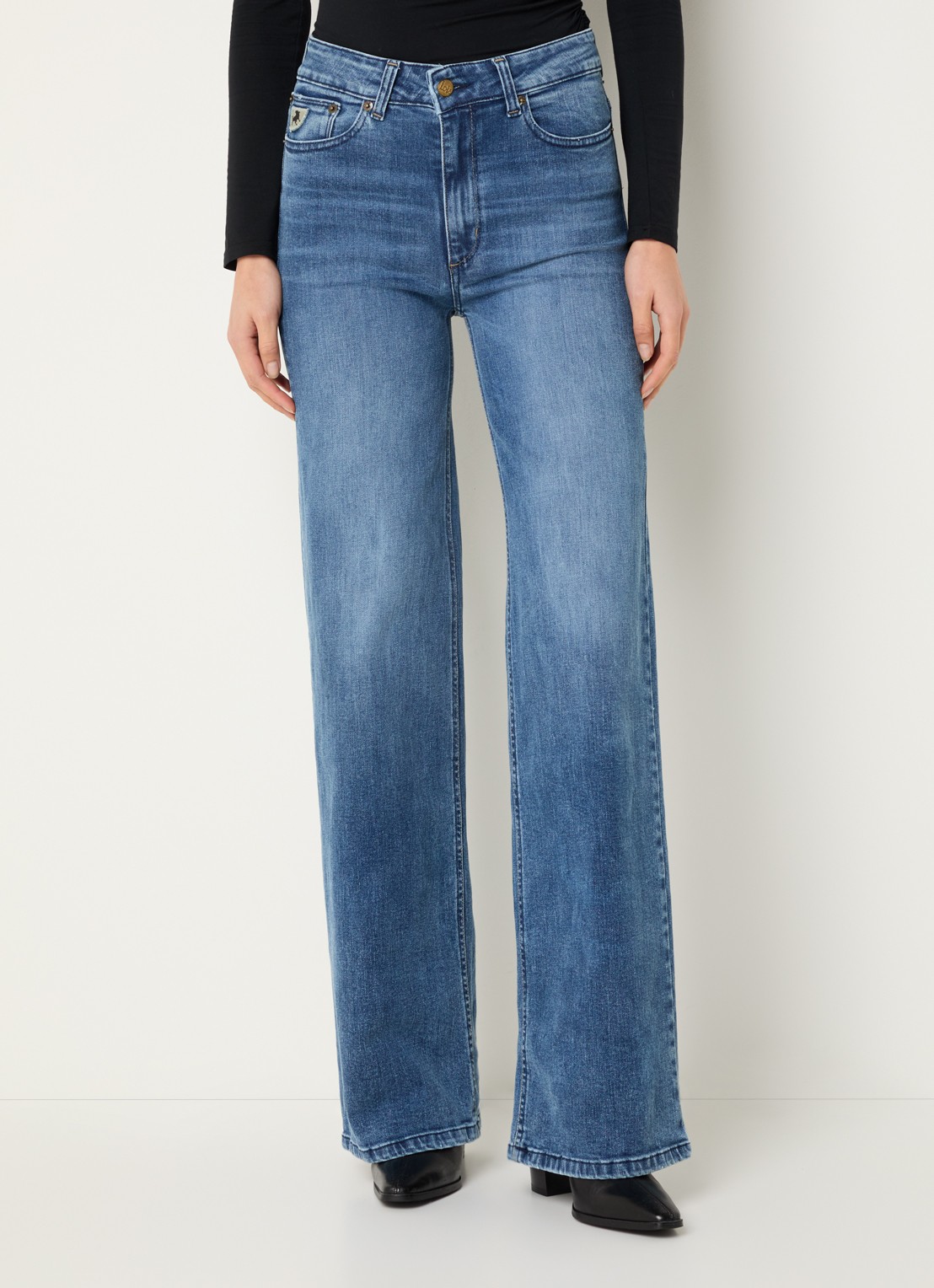 Lois Hypersoft high waist flared jeans met steekzakken - detail 4 donkerblauw