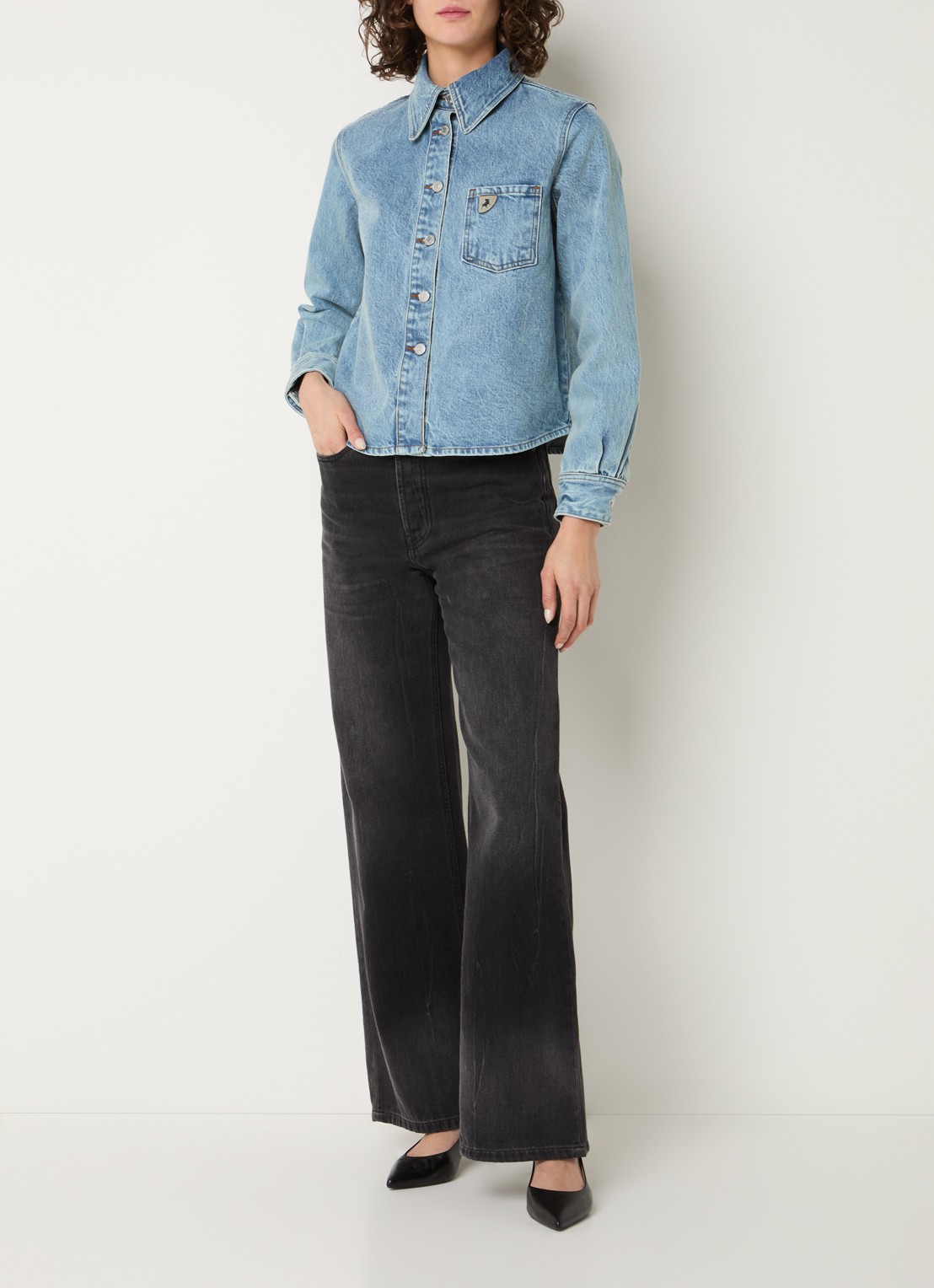 Lois Isa blouse van denim met borstzak - voorkant 2 blauw