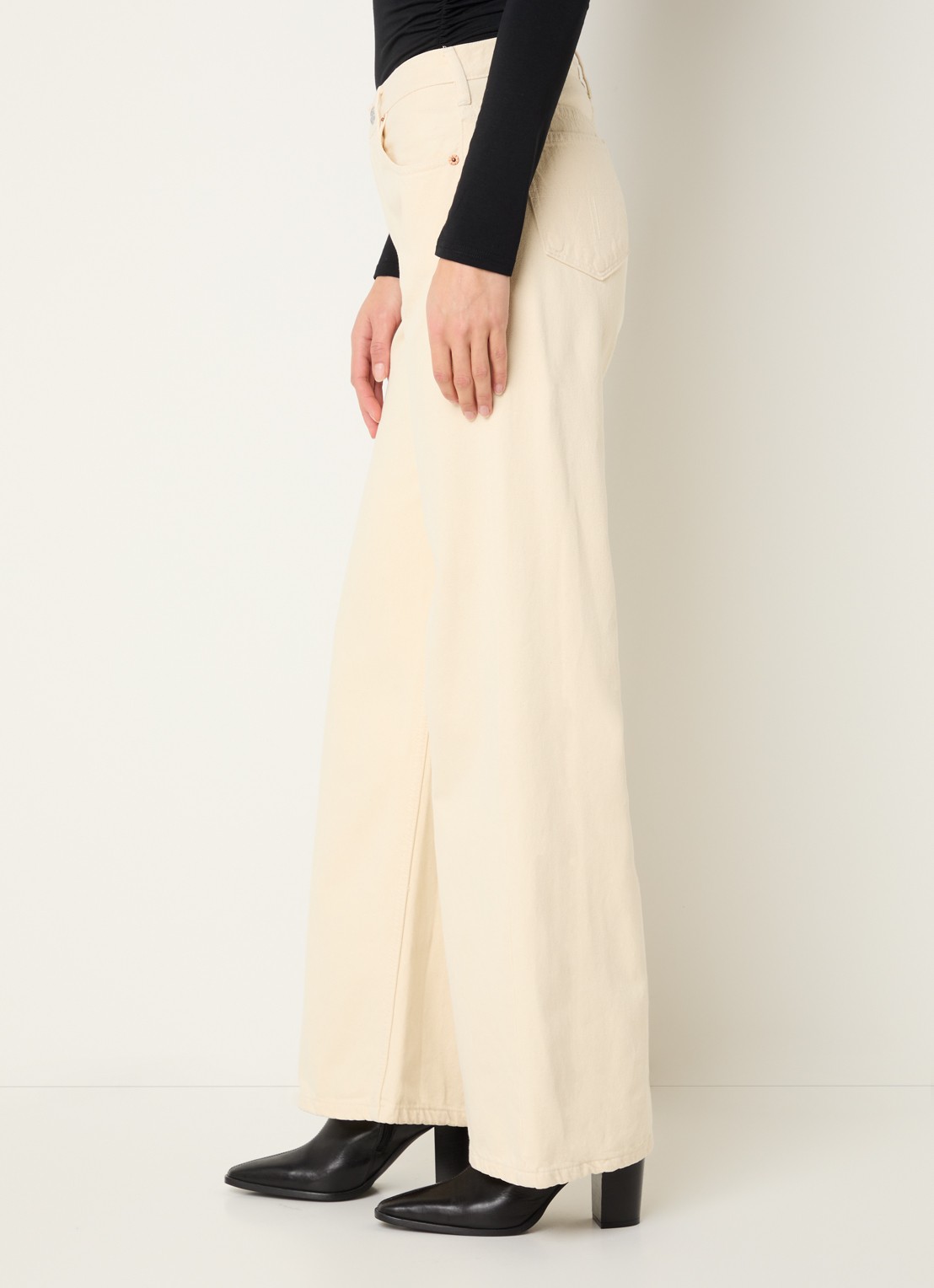 Lois Lindsay mid waist wide leg jeans met gekleurde wassing - detail 5 lichtgeel