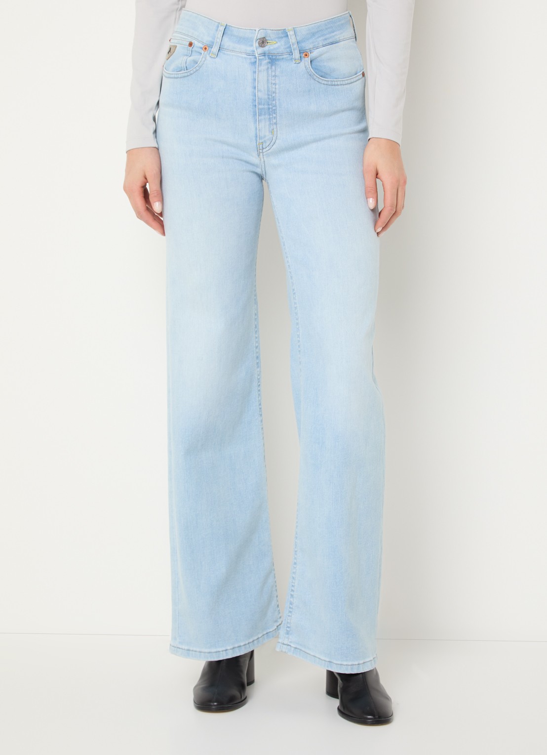 Lois Palazzo high waist flared fit jeans met medium wassing - detail 3 lichtblauw