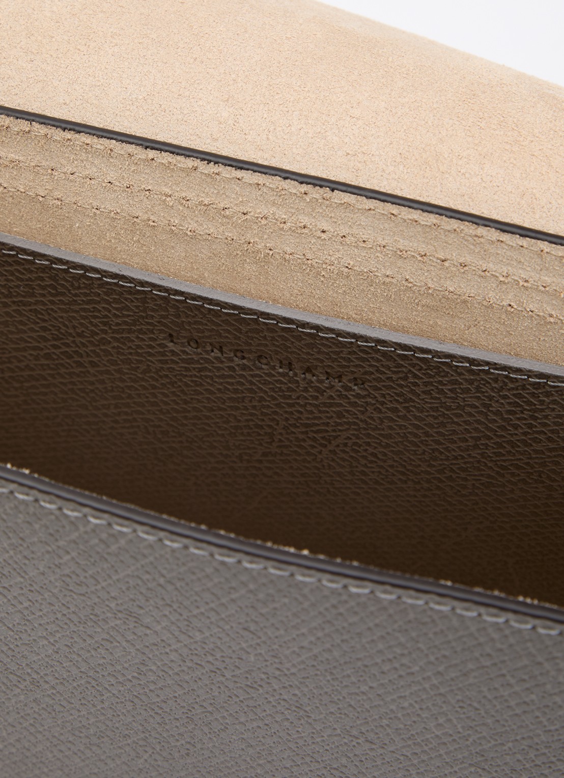 Longchamp Épure crossbodytas M van leer met verstelbare schouderriem  - detail 3 grijs