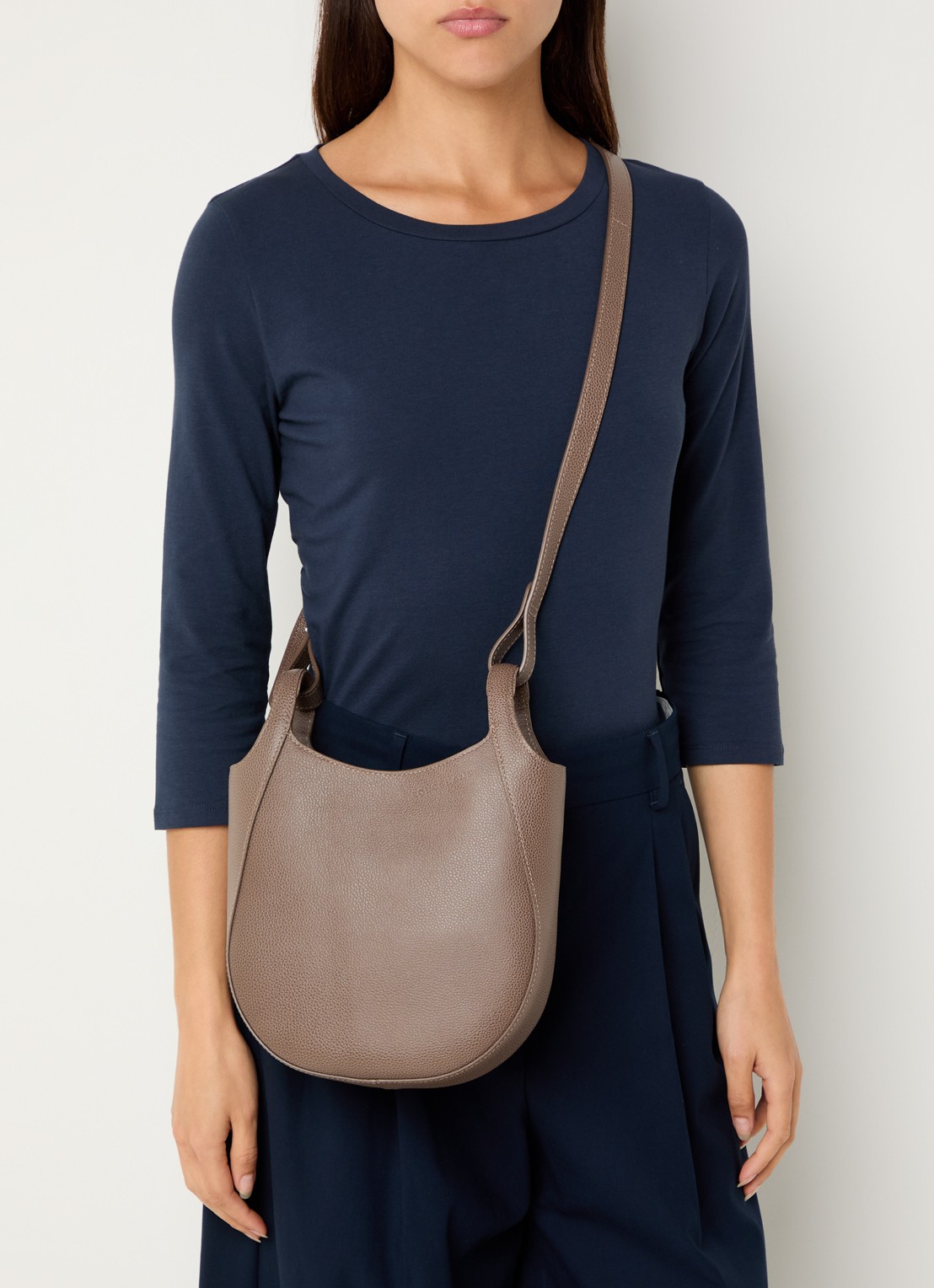 Longchamp Le Foulonné crossbodytas S van leer - voorkant 2 taupe
