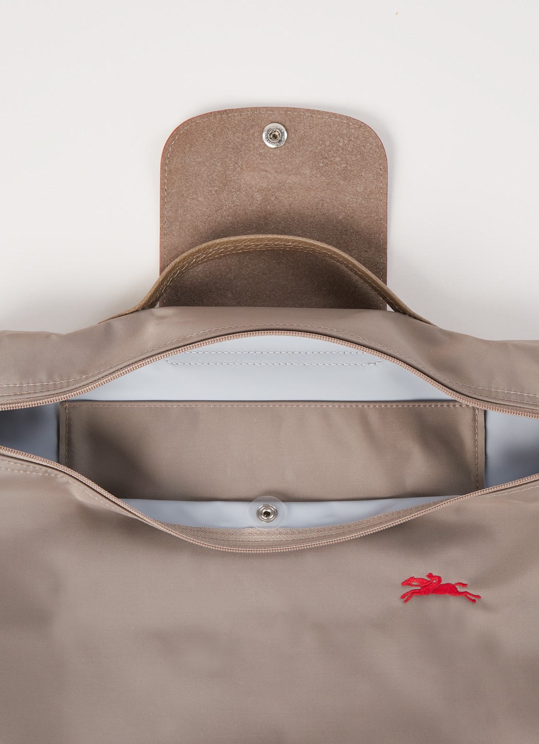 Longchamp Le Pliage Club reistas L met leren details - detail 4 lever