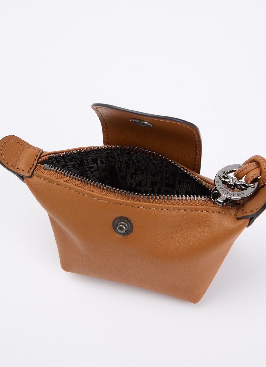 Longchamp Le Pliage clutch XS van leer - detail 3 cognac
