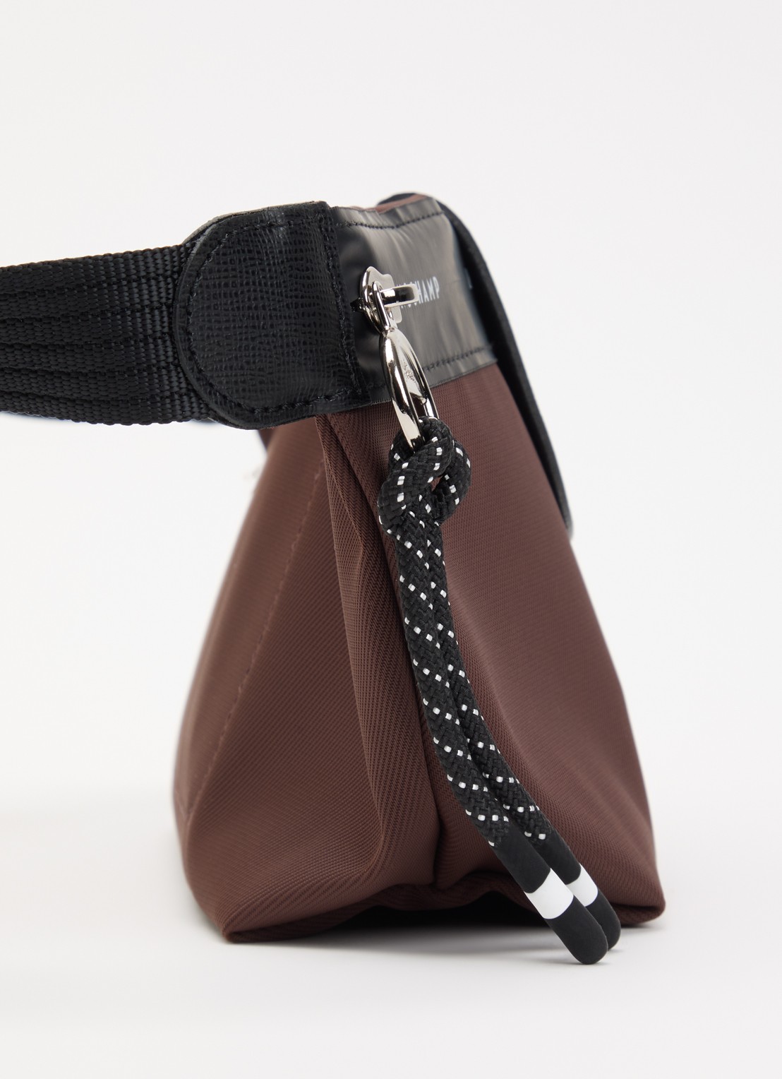 Longchamp Le Pliage Energy heuptas M van canvas met leren details - detail 4 donkerbruin