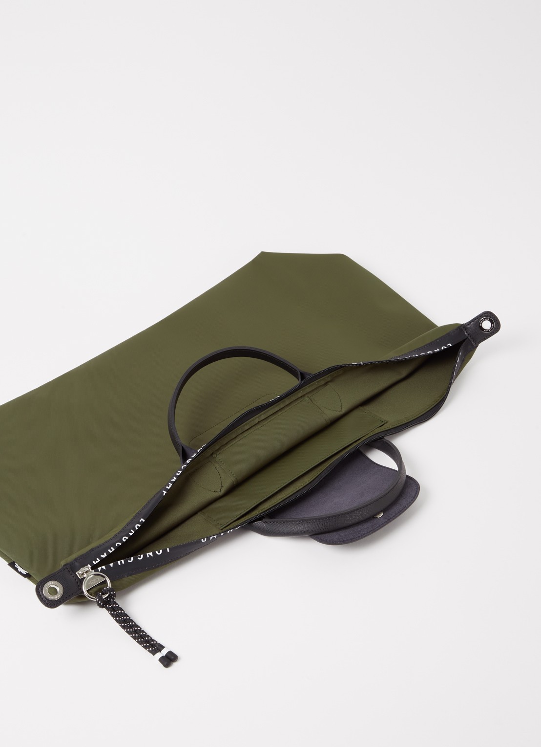 Longchamp Le Pliage Energy reistas L met leren details - detail 2 legergroen