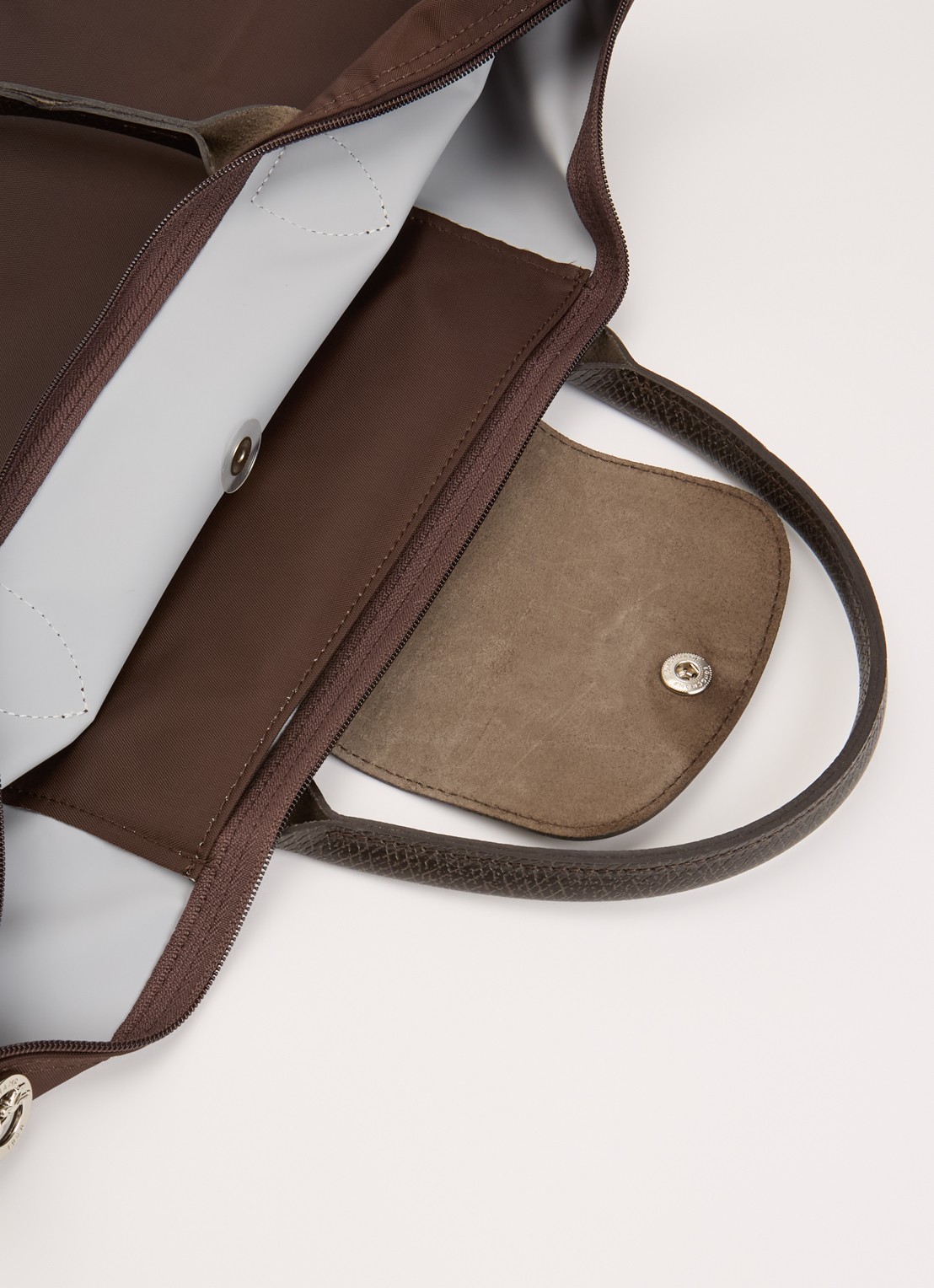 Longchamp Le Pliage Green handtas M met leren details - detail donkerbruin