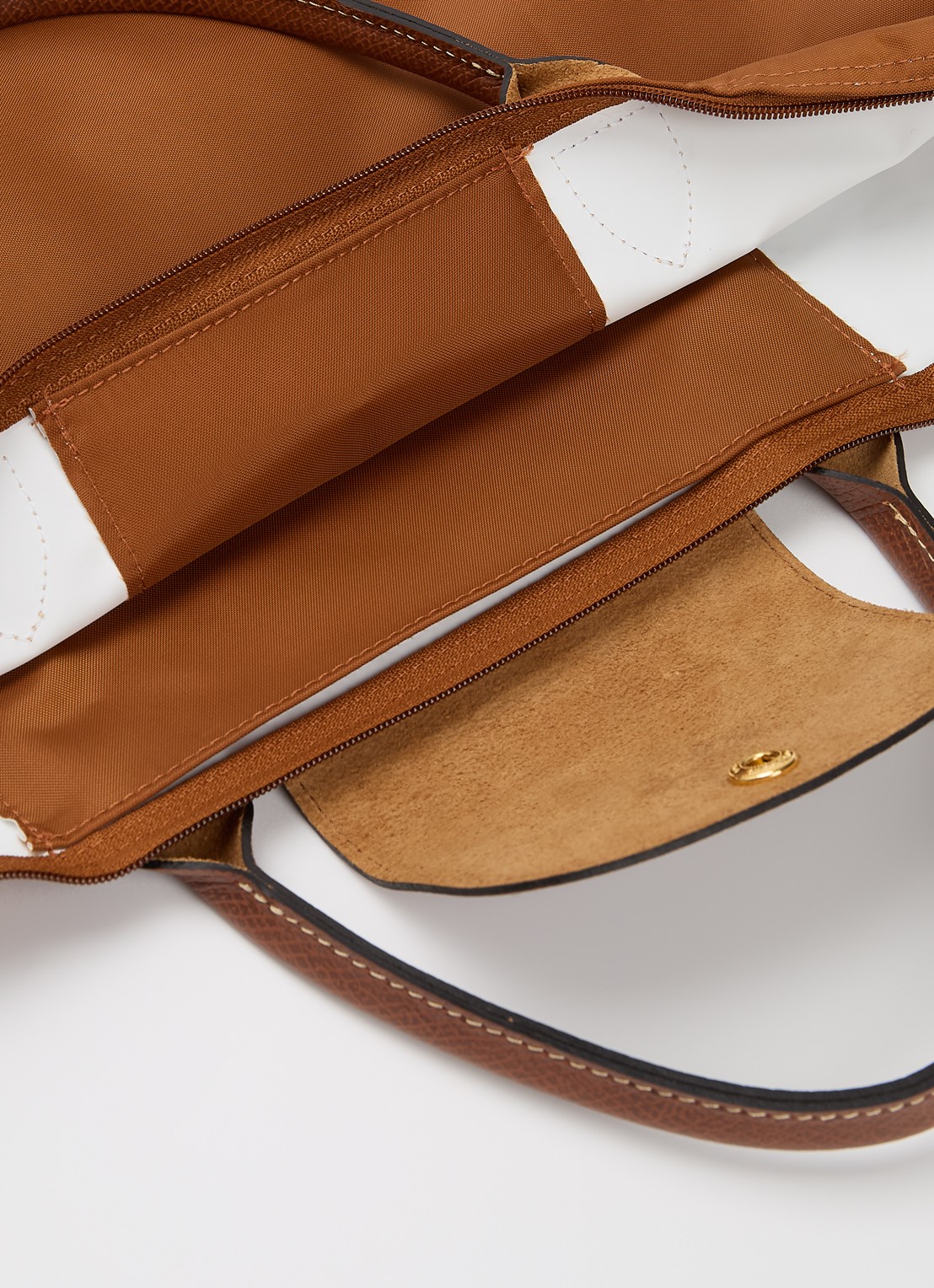 Longchamp Le Pliage handtas M met leren details - detail cognac