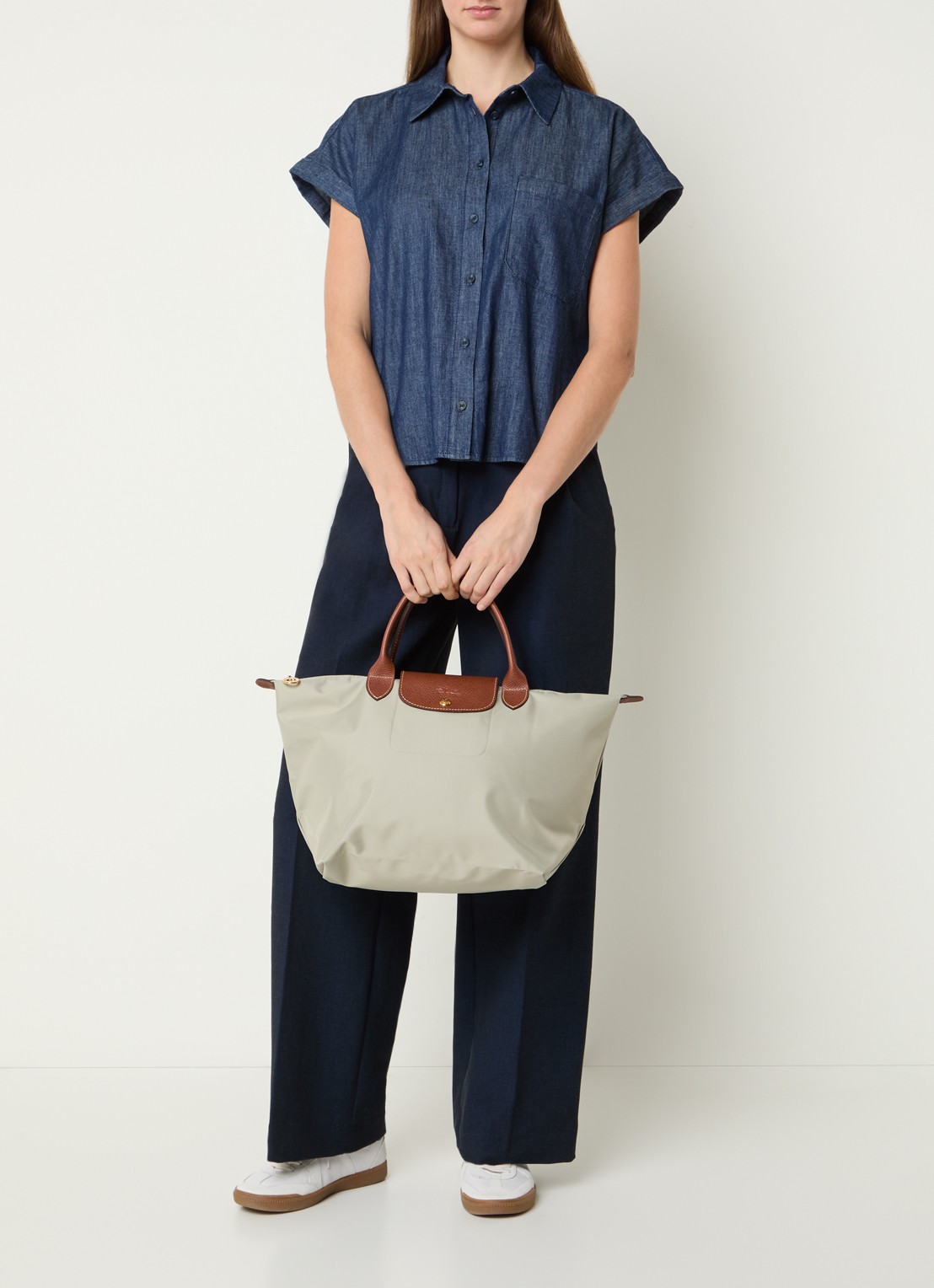 Longchamp Le Pliage handtas M met leren details - voorkant 3 donkergrijs