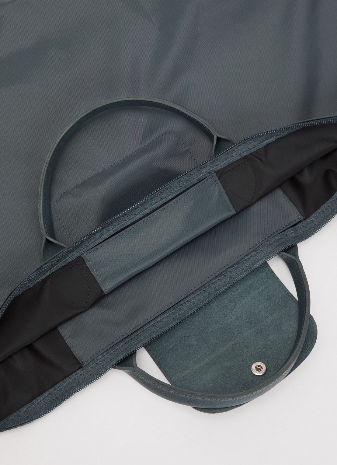Longchamp Le Pliage One reistas L met leren details - detail 4 staalblauw