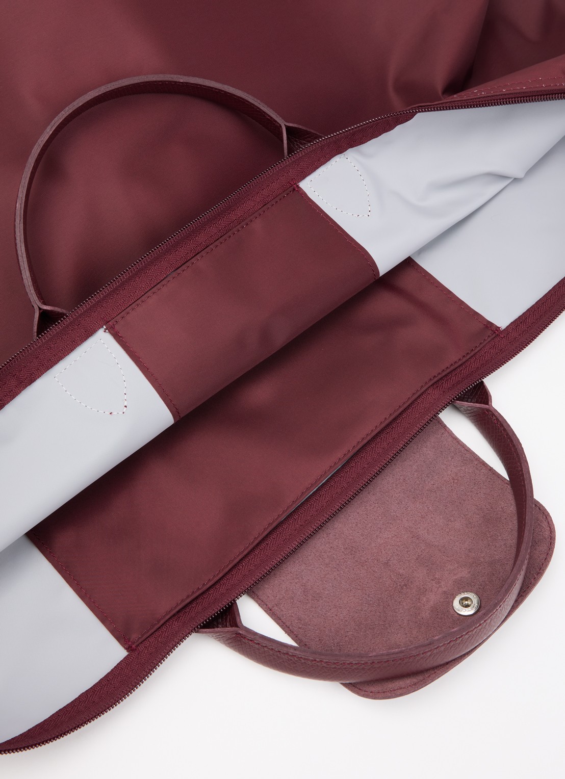 Longchamp Le Pliage One reistas XL met leren details - detail 3 bordeauxrood