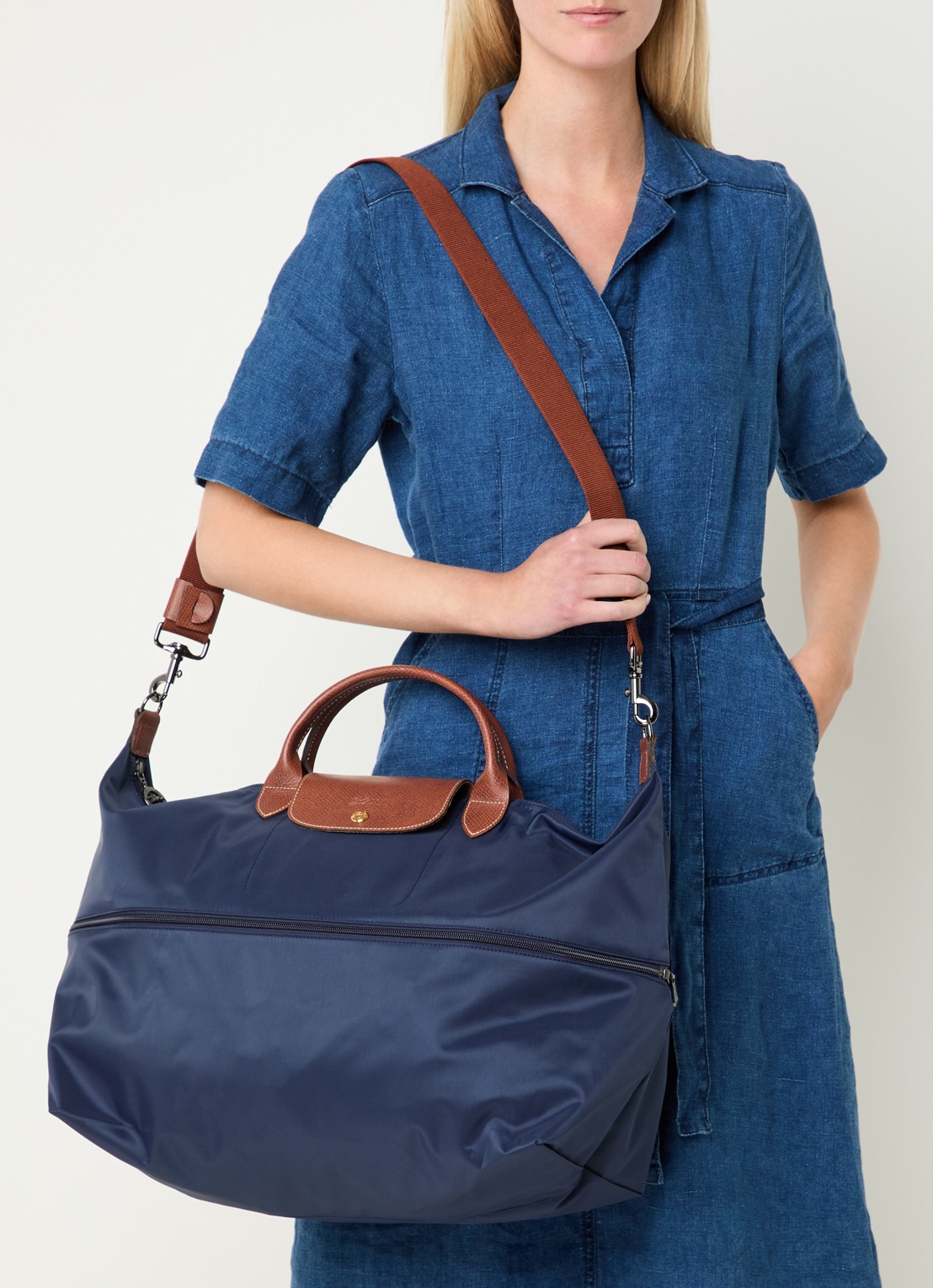 Longchamp Le Pliage reistas in maat verstelbaar met leren details - voorkant 8 donkerblauw