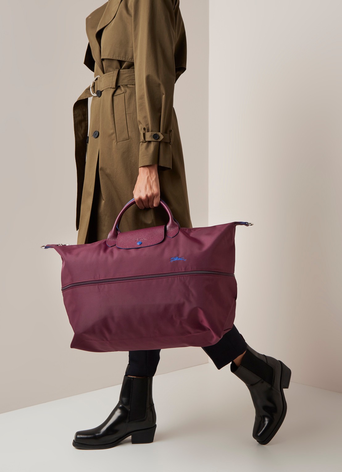 Longchamp Le Pliage reistas in maat verstelbaar - voorkant 6 aubergine