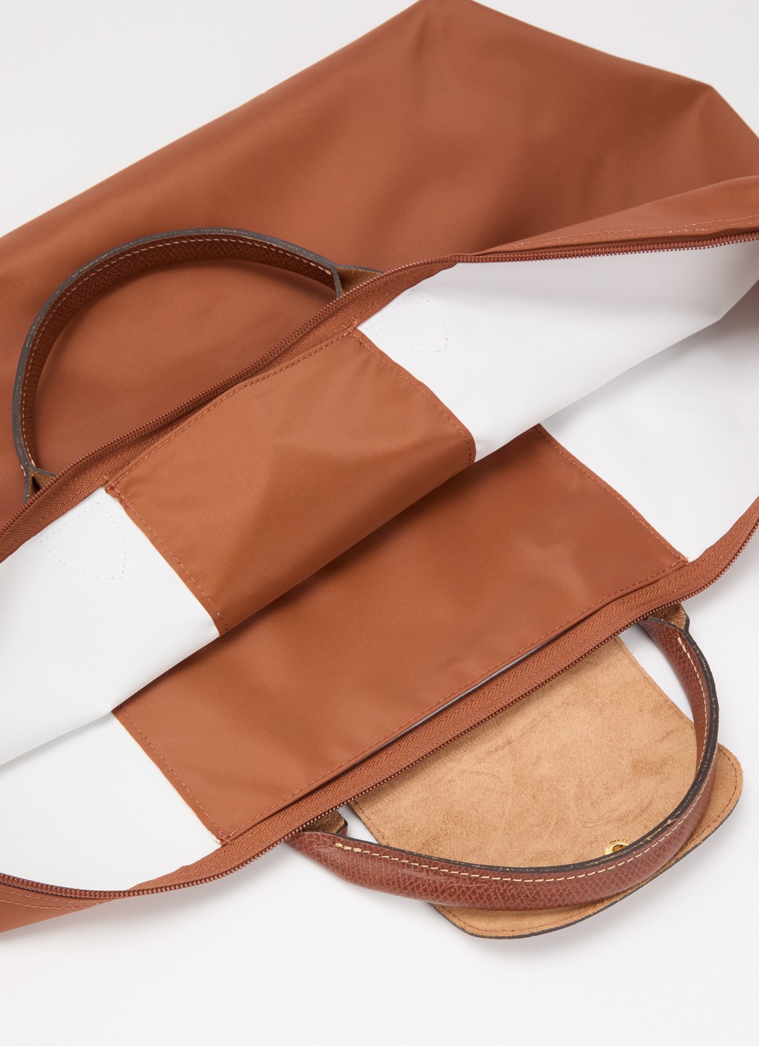 Longchamp Le Pliage reistas L met leren details - detail 2 cognac