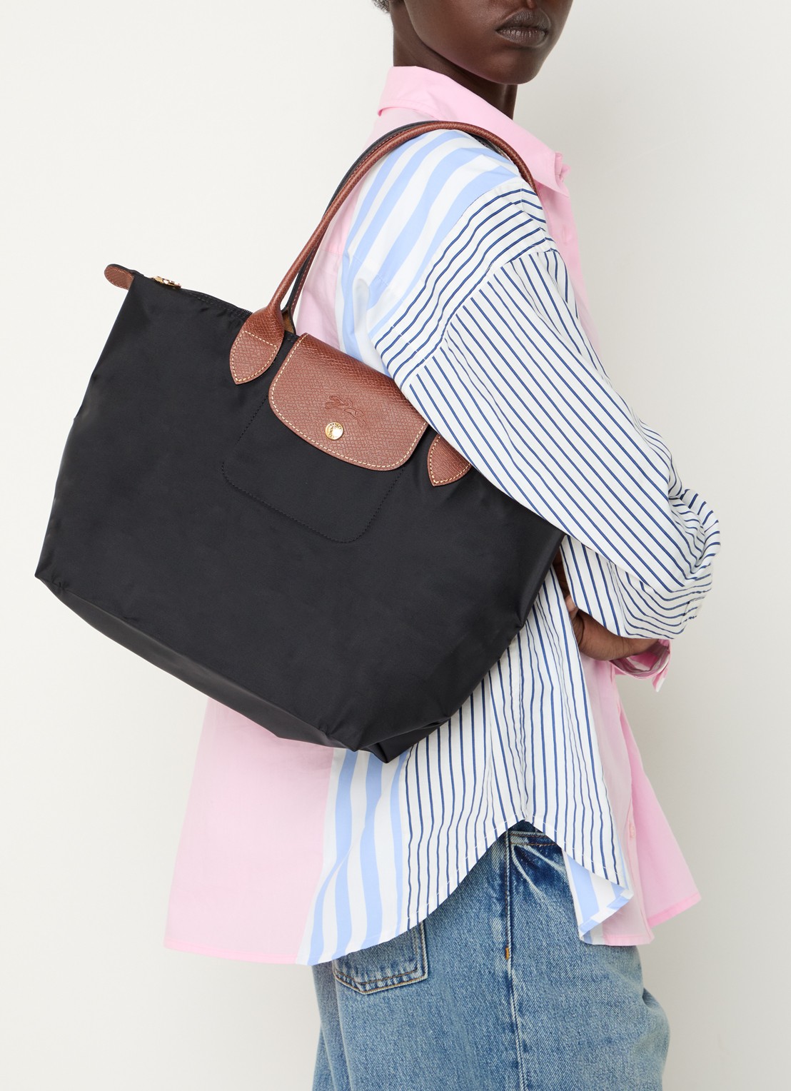 Longchamp Le Pliage schoudertas M met leren details - voorkant 6 zwart