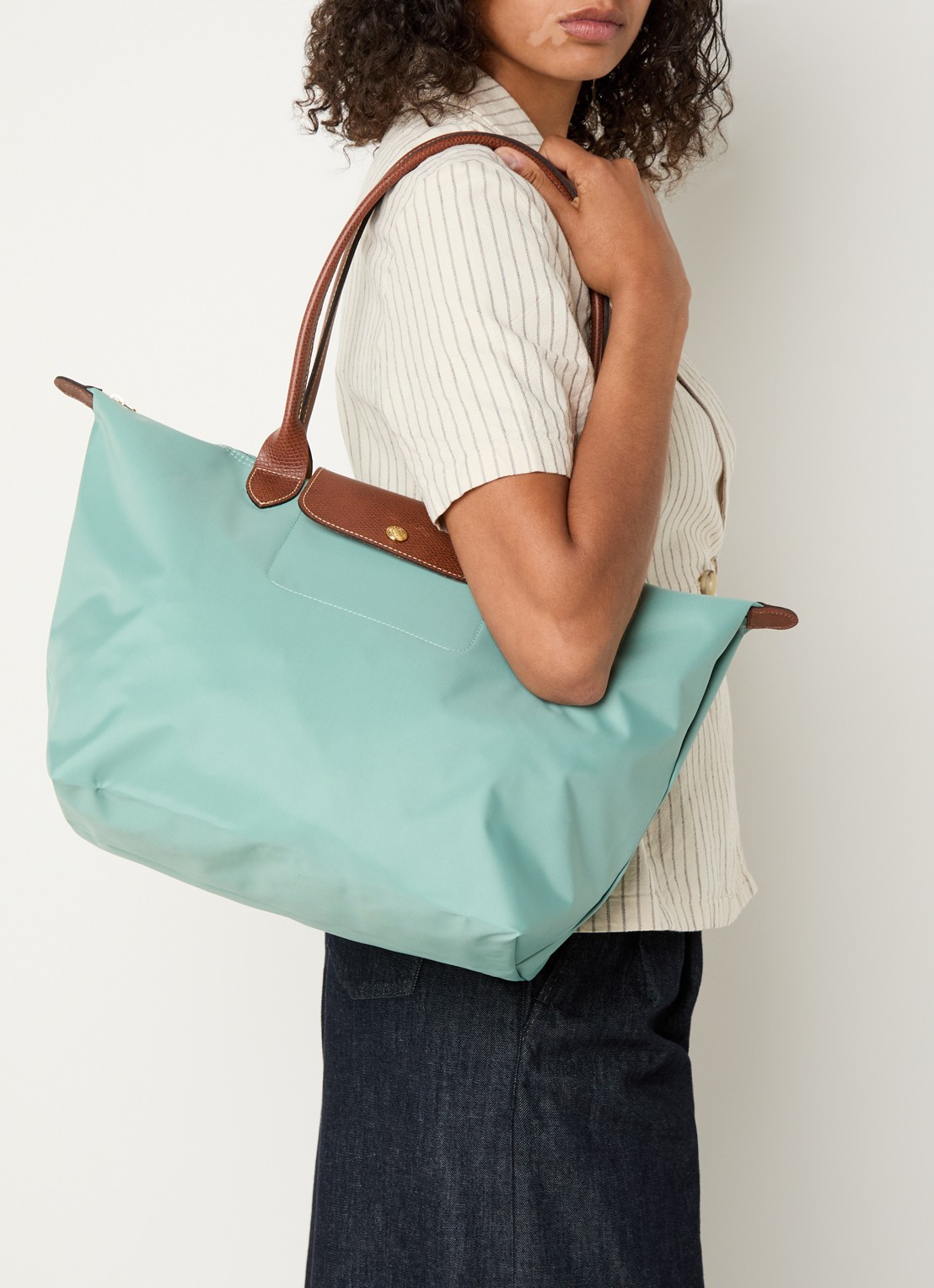 Longchamp Le Pliage schoudertas M met leren details - voorkant 7 zeegroen