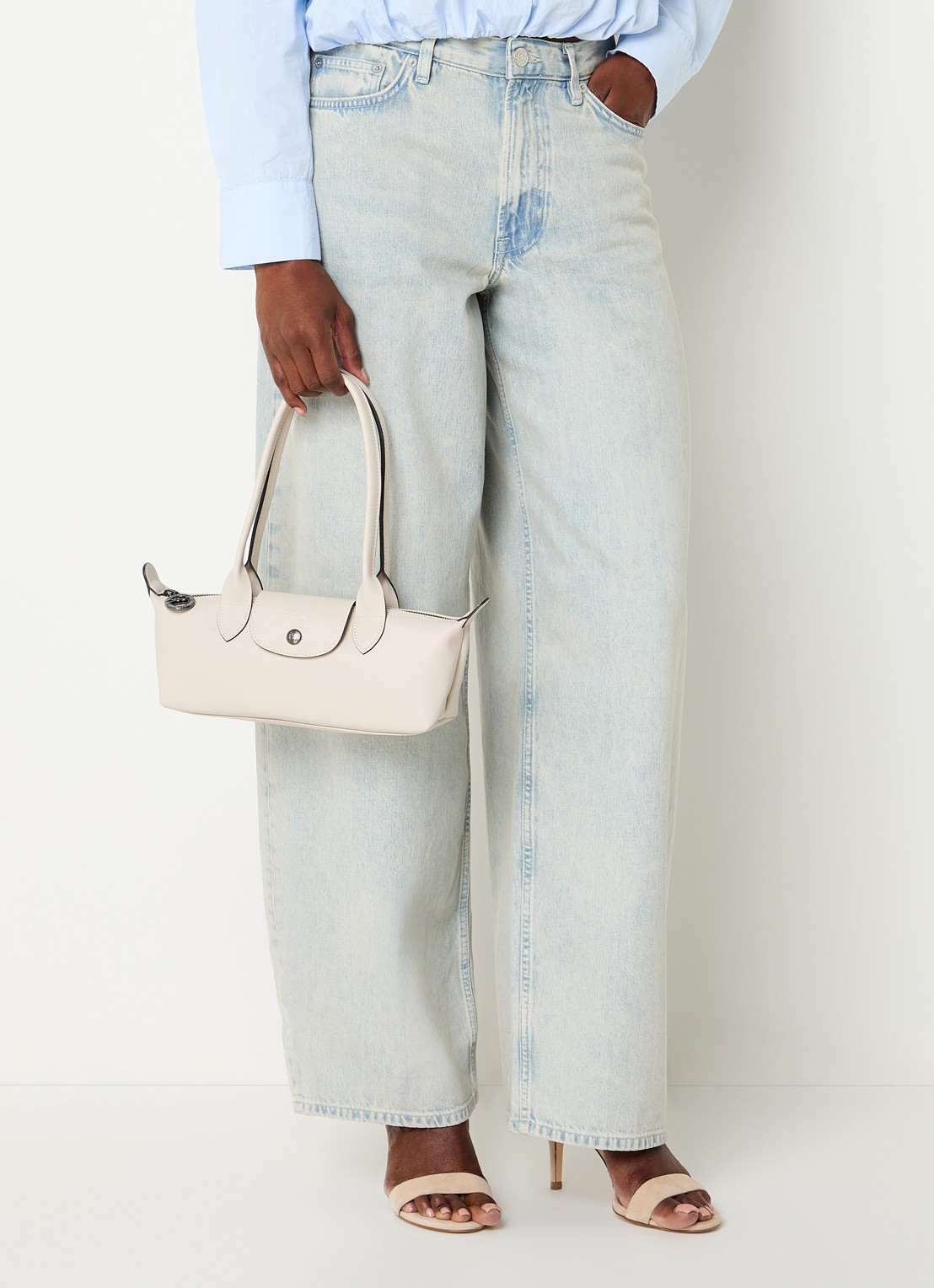 Longchamp Le Pliage Xtra schoudertas M van leer - voorkant 2 creme