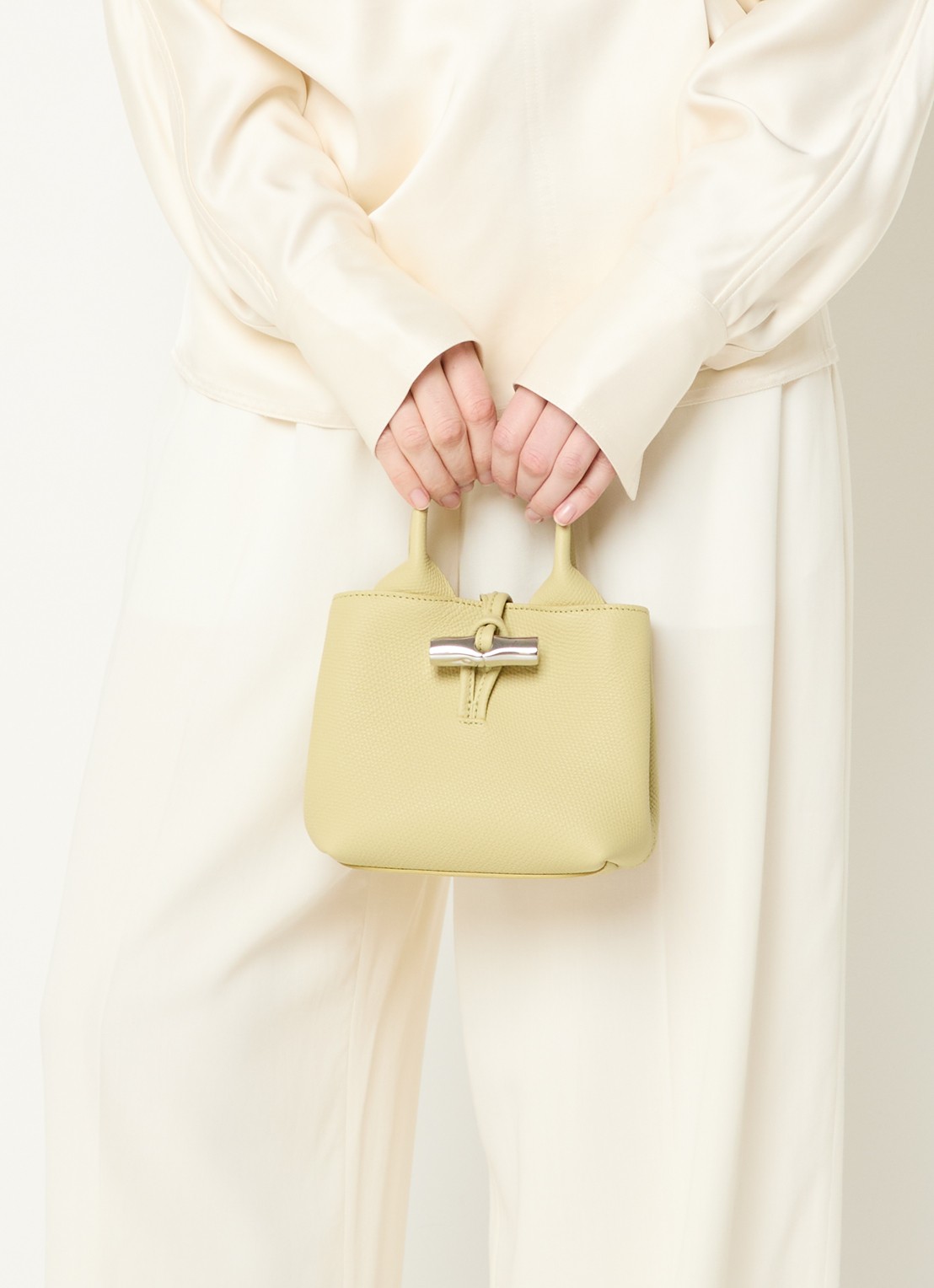 Longchamp Le Roseau handtas XS van leer - voorkant 6 lichtgroen
