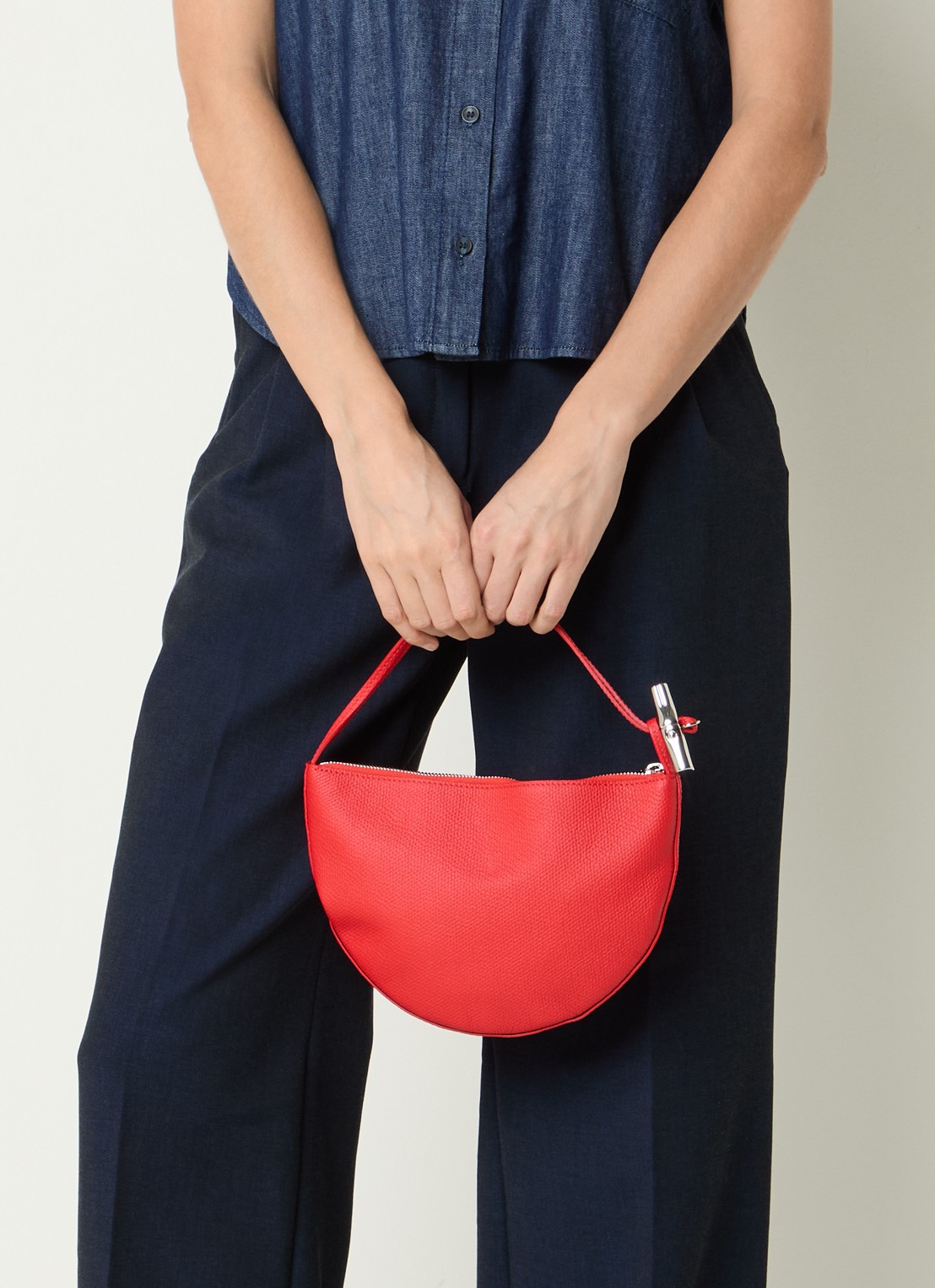 Longchamp Le Roseau schoudertas M van leer - voorkant 3 koraalrood