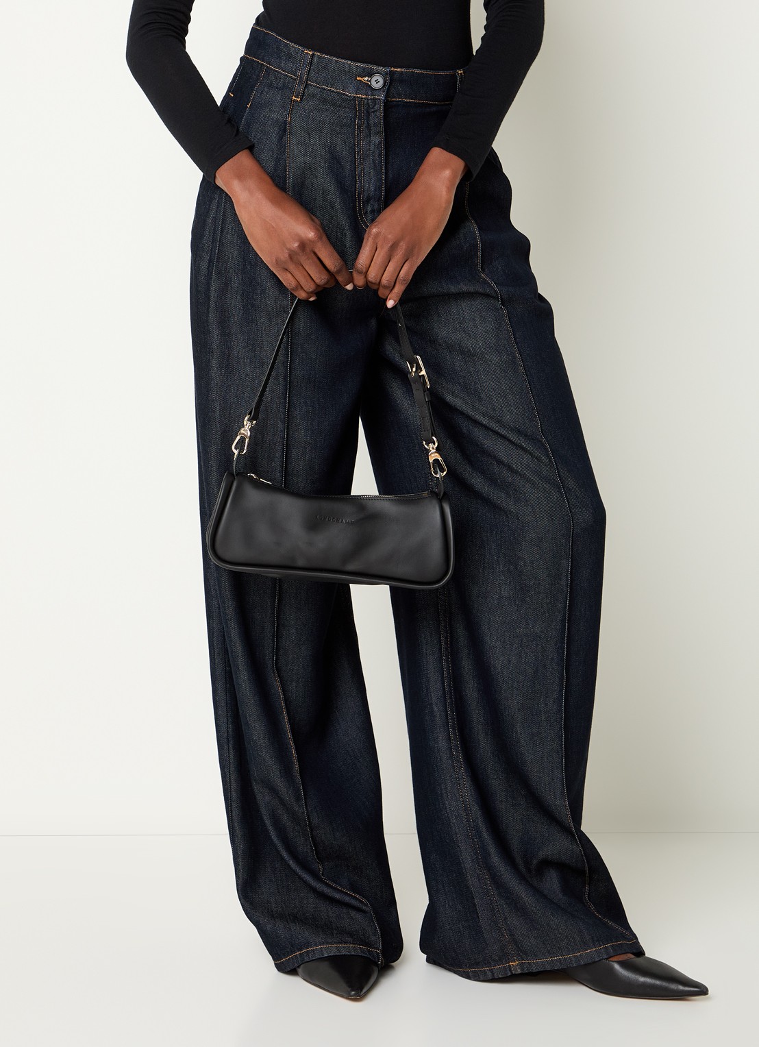 Longchamp Looong schoudertas M van leer - voorkant 2 zwart