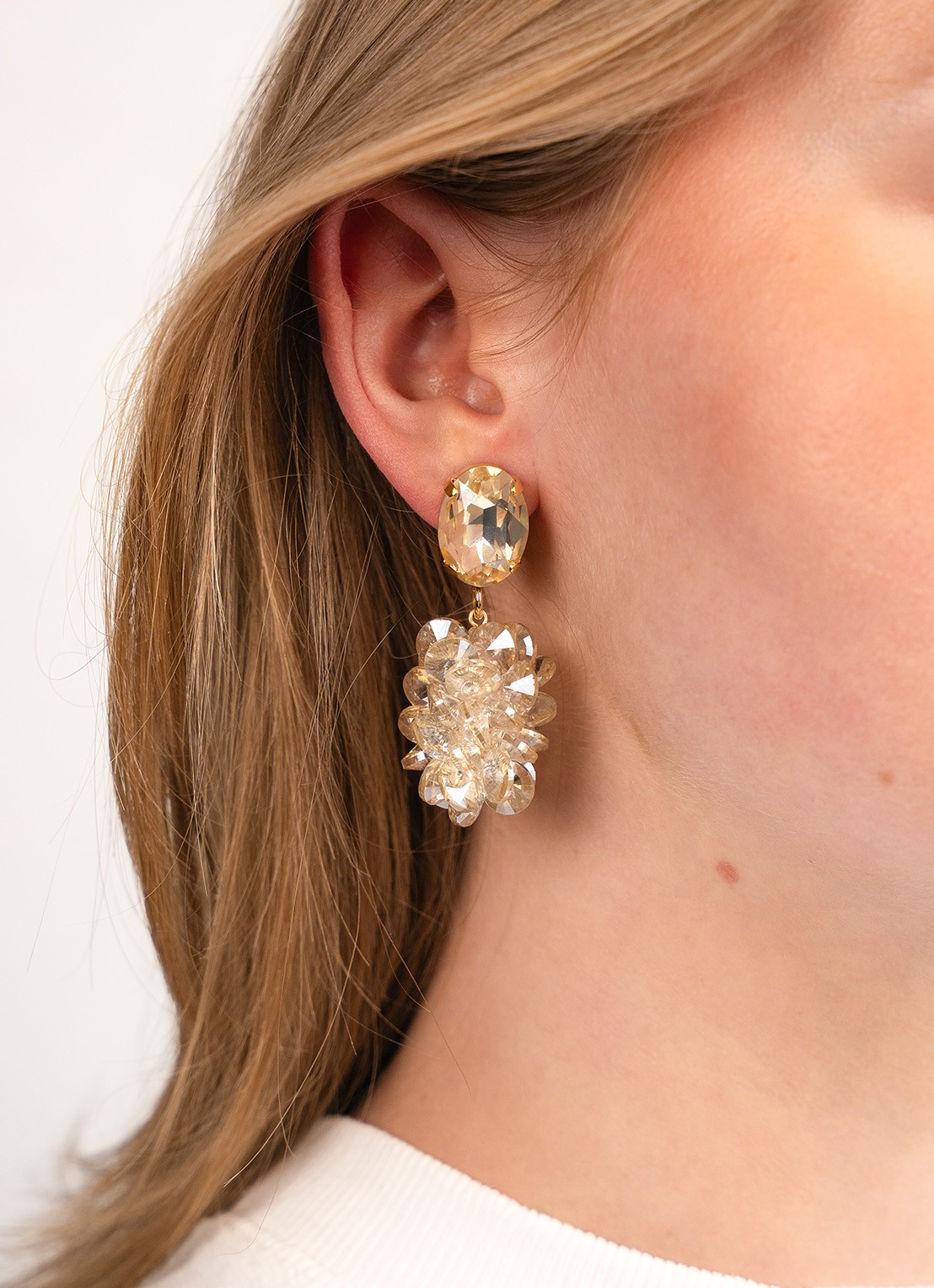 LOTT. gioielli Thick Oval Crystal Sequins Sam oorstekers - voorkant 3 beige