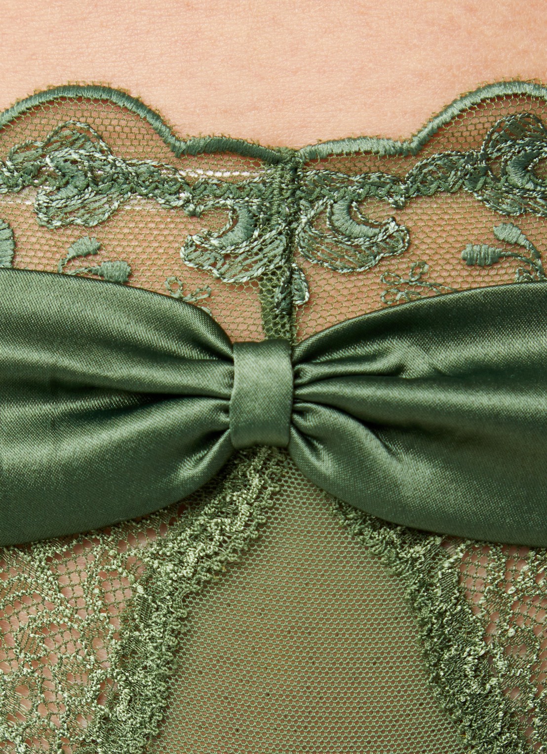 Lounge Attract string van kant met strikdetail - detail 2 olijfgroen