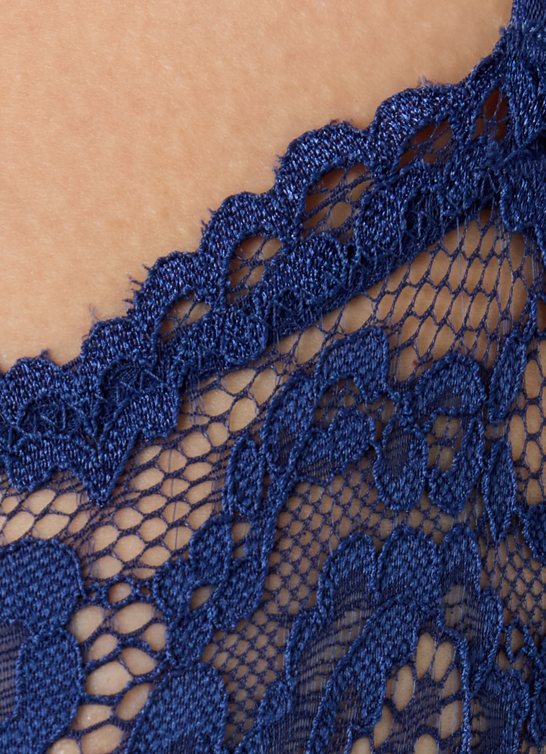 Lounge Blossom balconette bh van kant - detail 2 donkerblauw