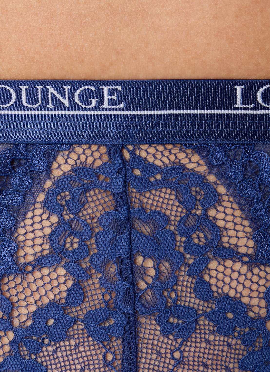 Lounge Blossom tanga met logoband - detail 2 donkerblauw
