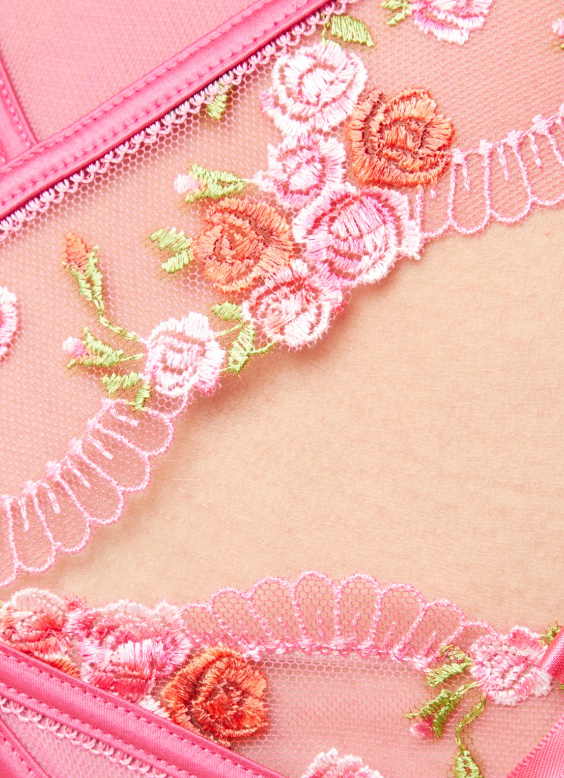 Lounge Camellia jarretels en slip van mesh met bloemborduring in set - detail 4 roze