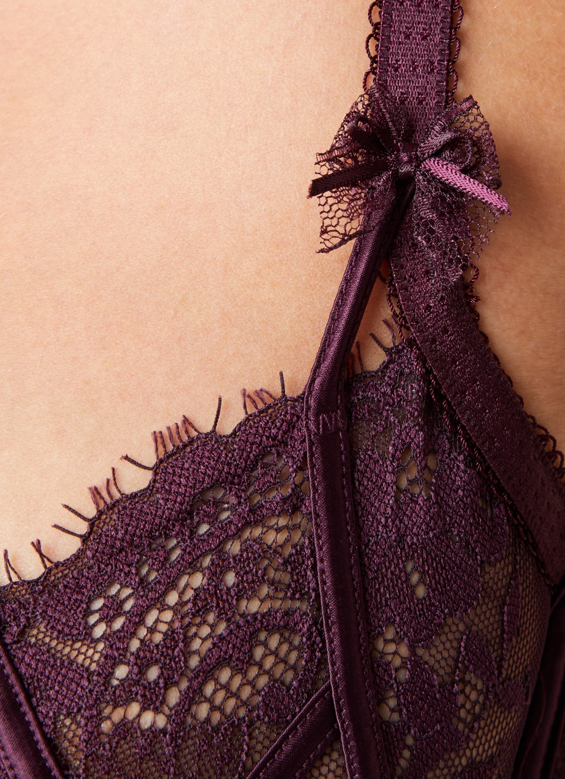 Lounge Roxanna balconette bh van mesh - detail 4 aubergine