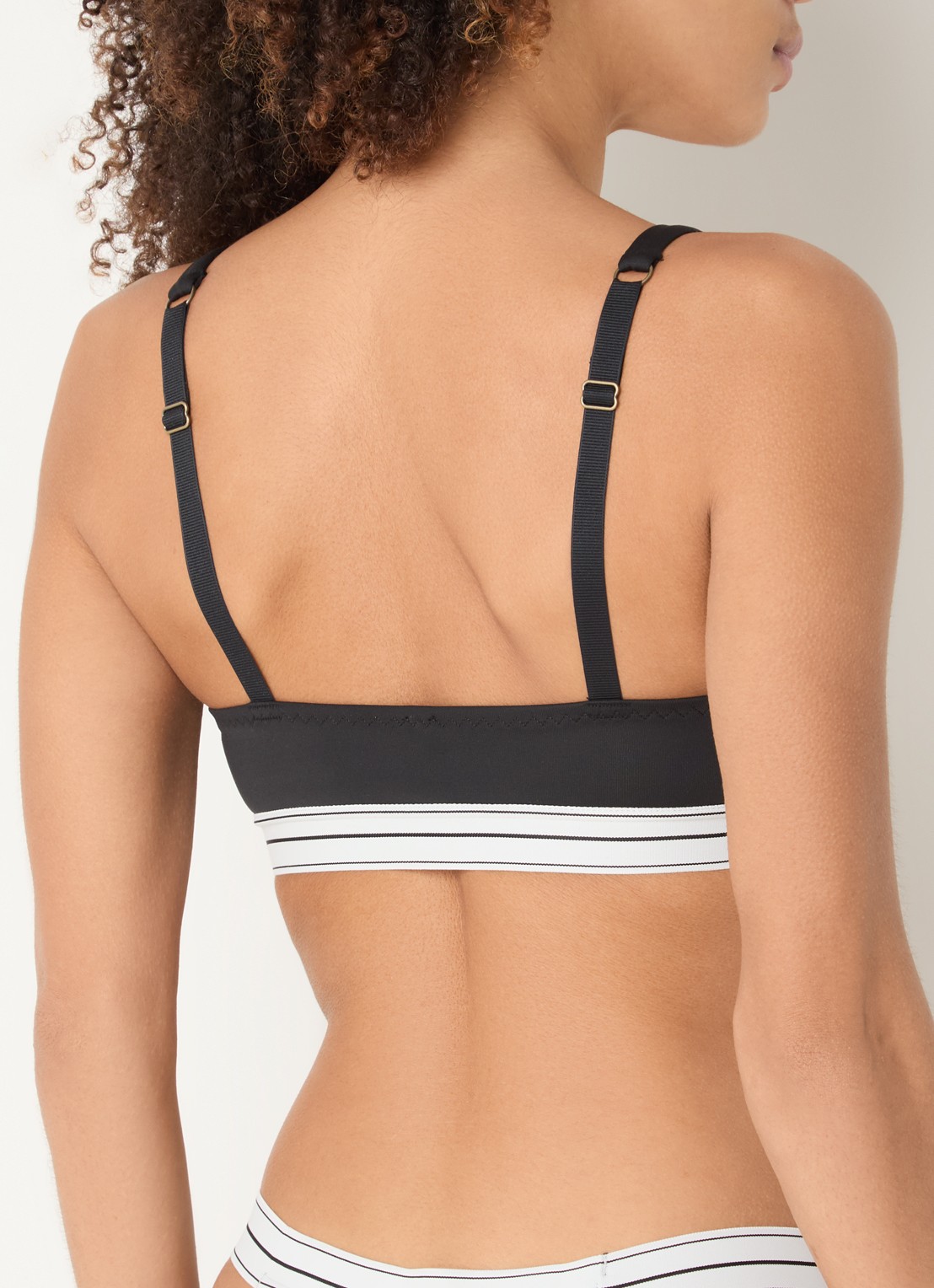 Love Stories Tori sport bh met light support - achterkant zwart