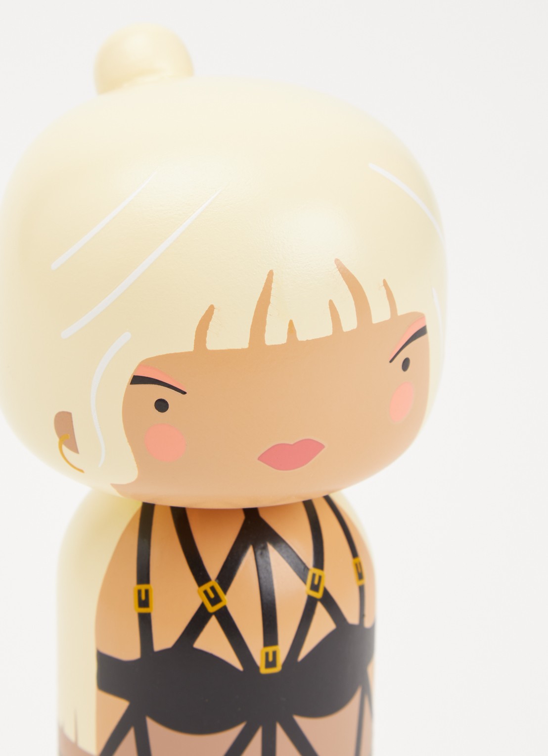 Lucie Kaas Donatella Kokeshi Doll 14,5 cm - voorkant 2 zwart