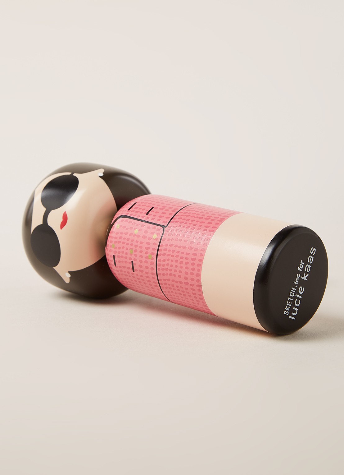 Lucie Kaas Jackie Kokeshi Doll 16 cm - detail 3 roze