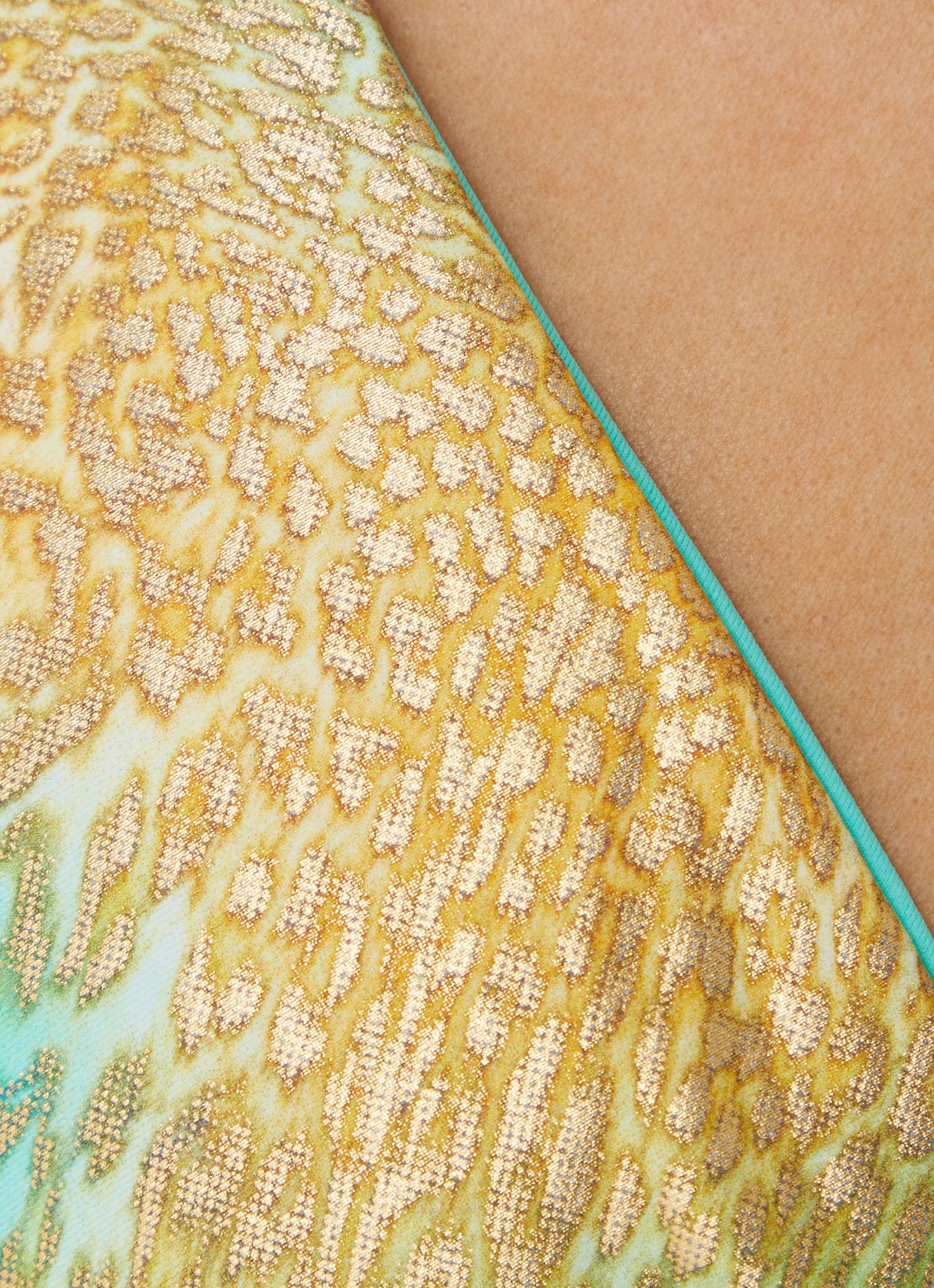 Luli Fama Triangel bikinitop met panterprint - detail 5 turquoise
