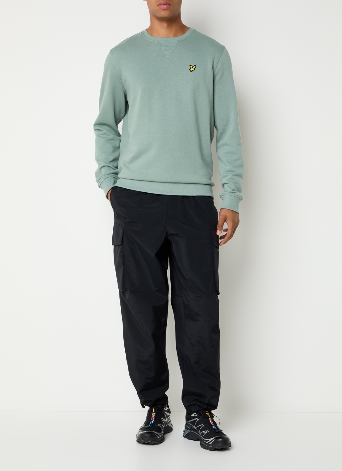 Lyle & Scott Loose fit cargobroek met klepzakken - voorkant 2 zwart