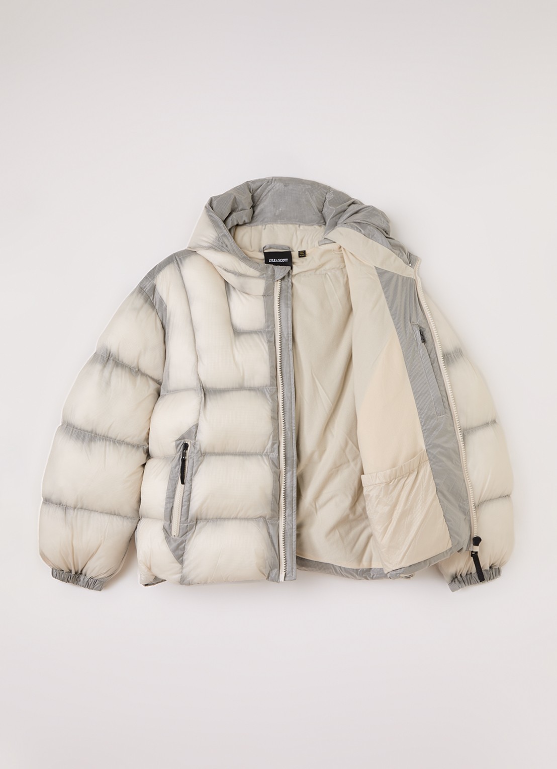 Lyle & Scott Puffer jack met logo - voorkant 3 gebroken wit