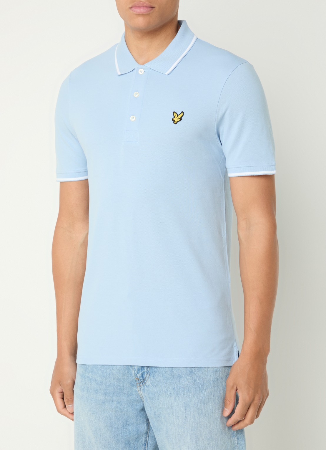 Lyle & Scott Regular fit polo van piqué katoen met getipte boorden - detail 4 lichtblauw