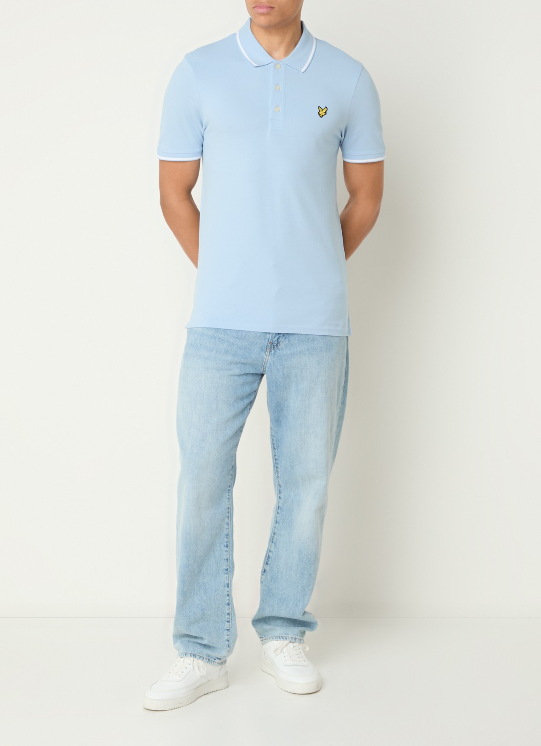 Lyle & Scott Regular fit polo van piqué katoen met getipte boorden - voorkant 2 lichtblauw
